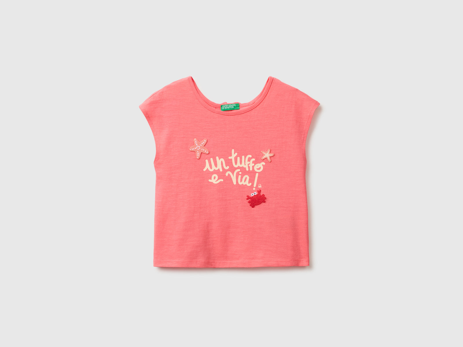 T-shirt com estampa e aplicações - ucb_image_FS