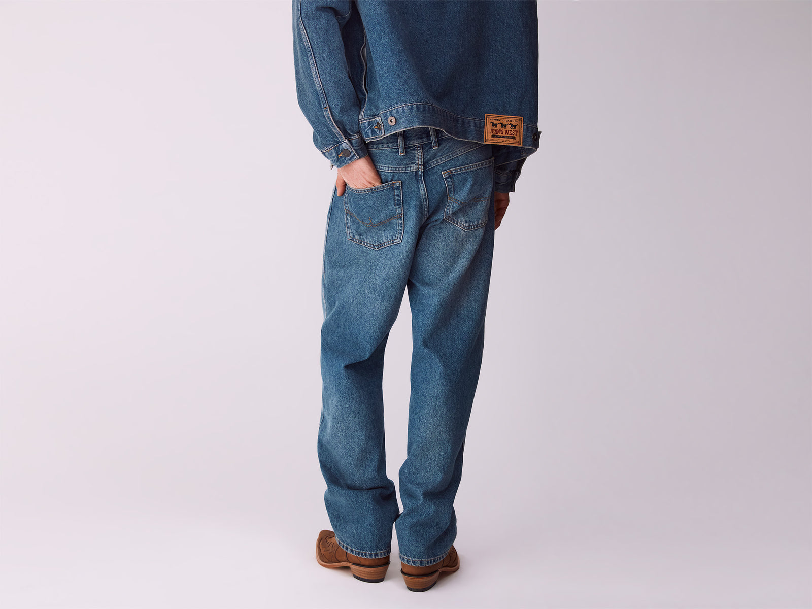 Jeans regular fit lavagem vintage - ucb_image_B