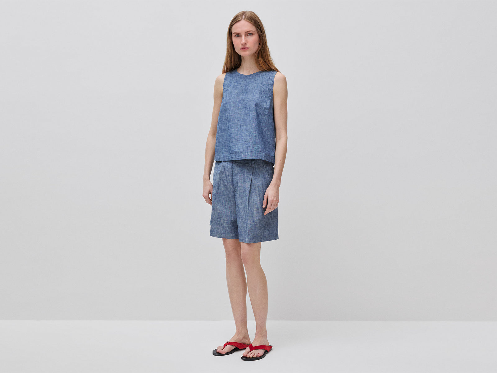 Soft chambray Bermuda shorts