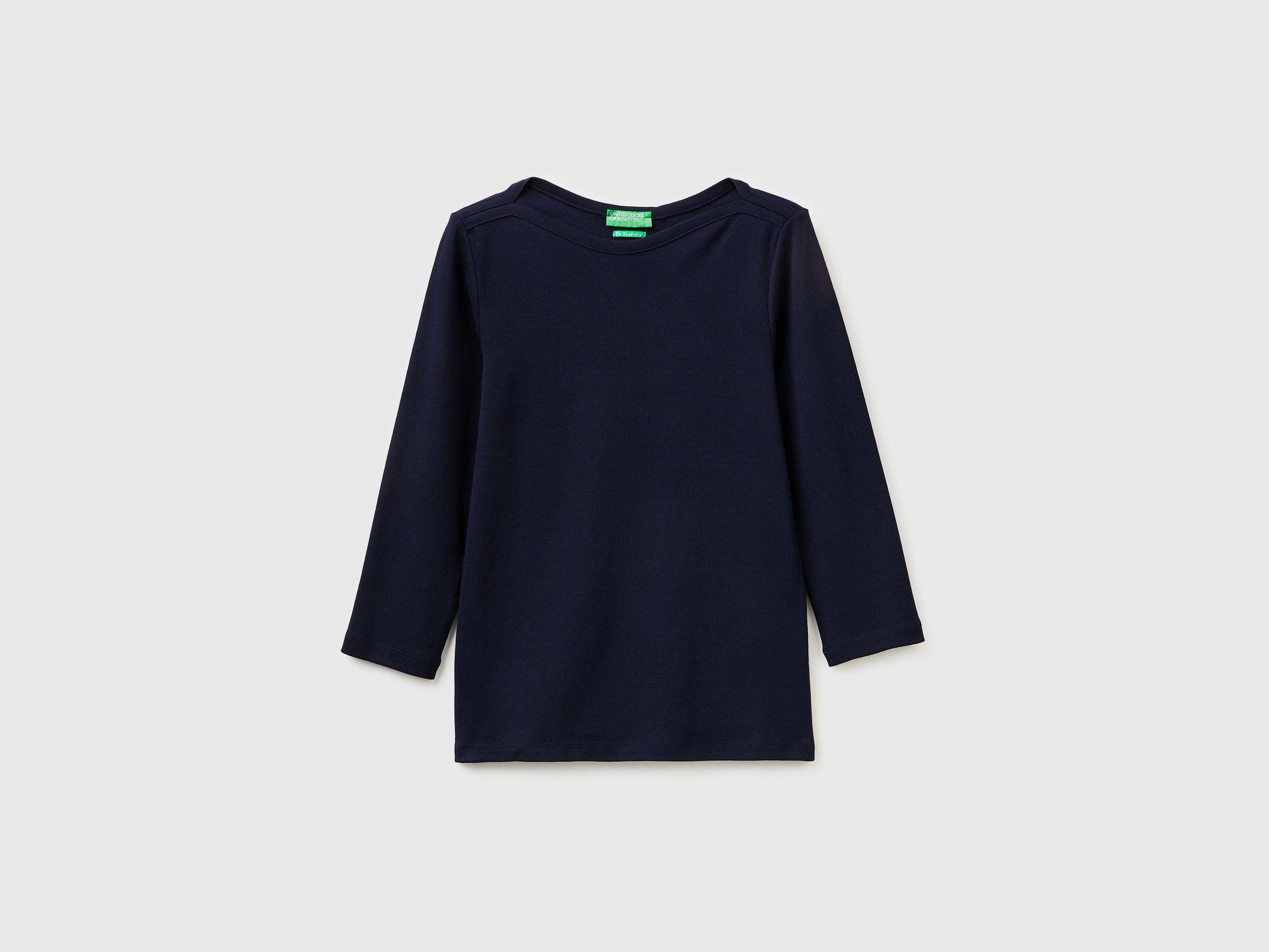 Slim fit t-shirt with boat neck - ucb_image_FS