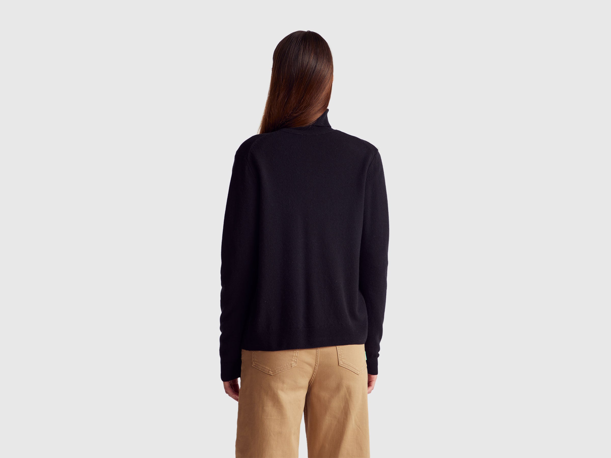 Black crew neck cardigan in pure Merino wool - ucb_image_B