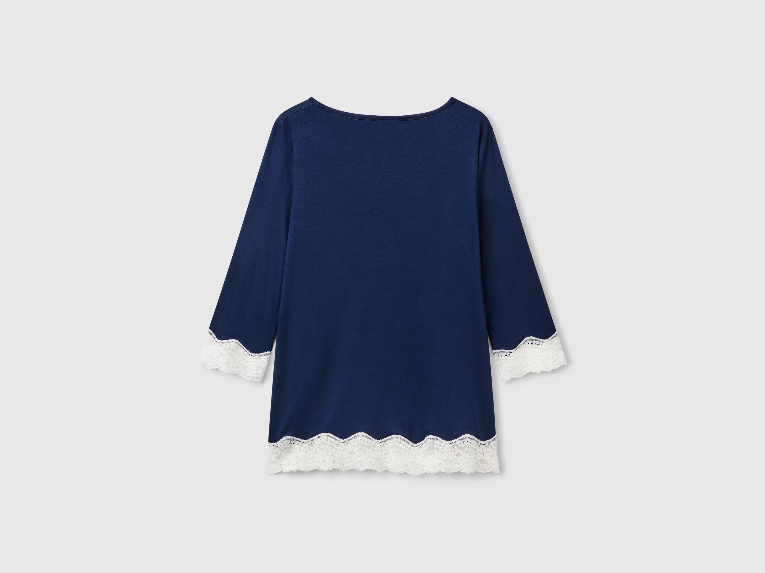 Camisola fluida com detalhes em renda - ucb_image_BS