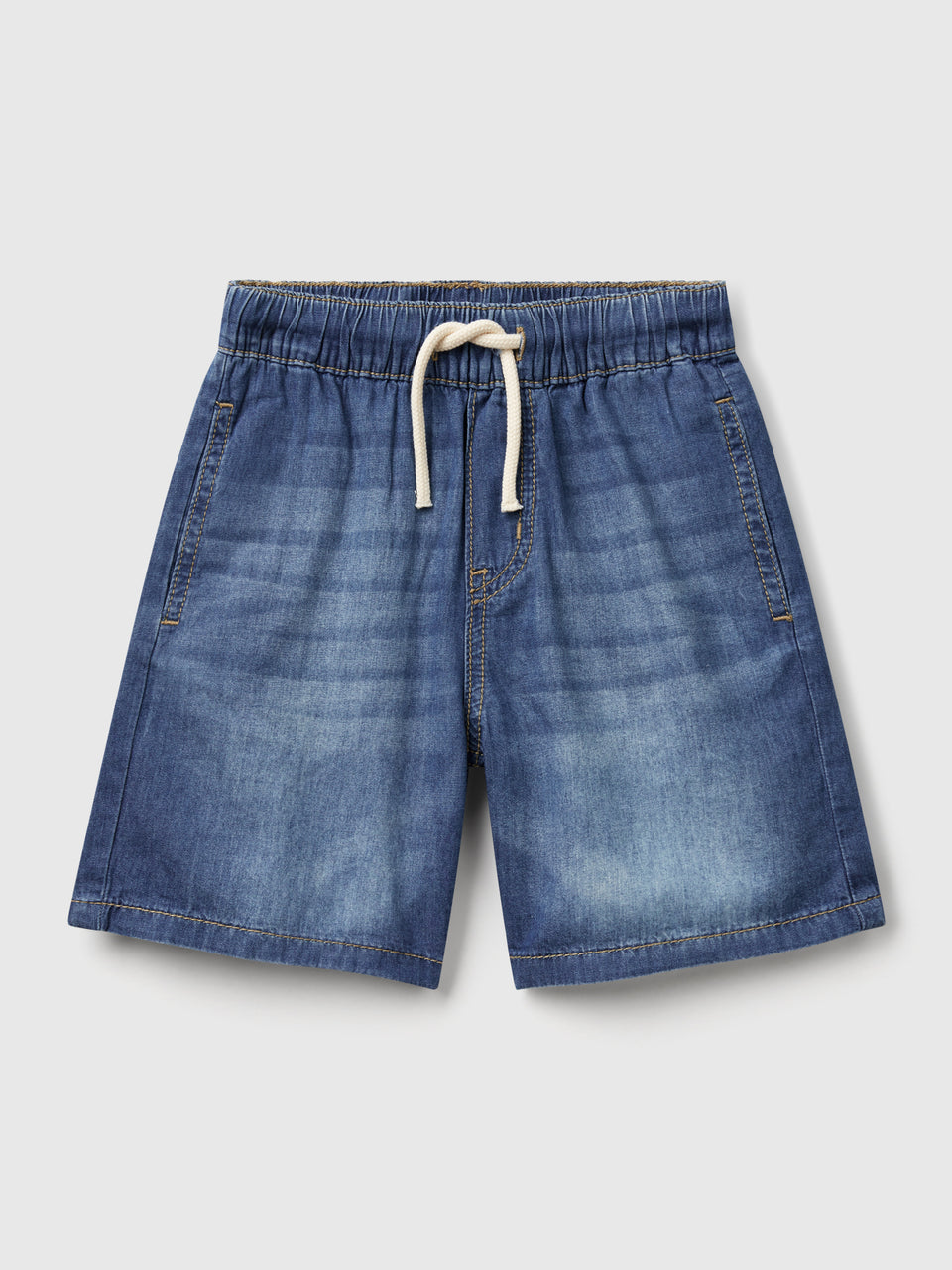 Bermuda shorts in chambray - ucb_image_FS