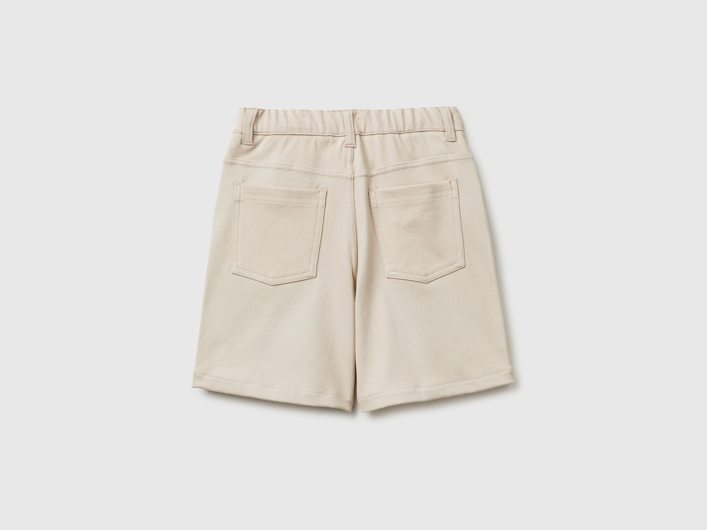 Bermuda shorts with drawstring - ucb_image_BS