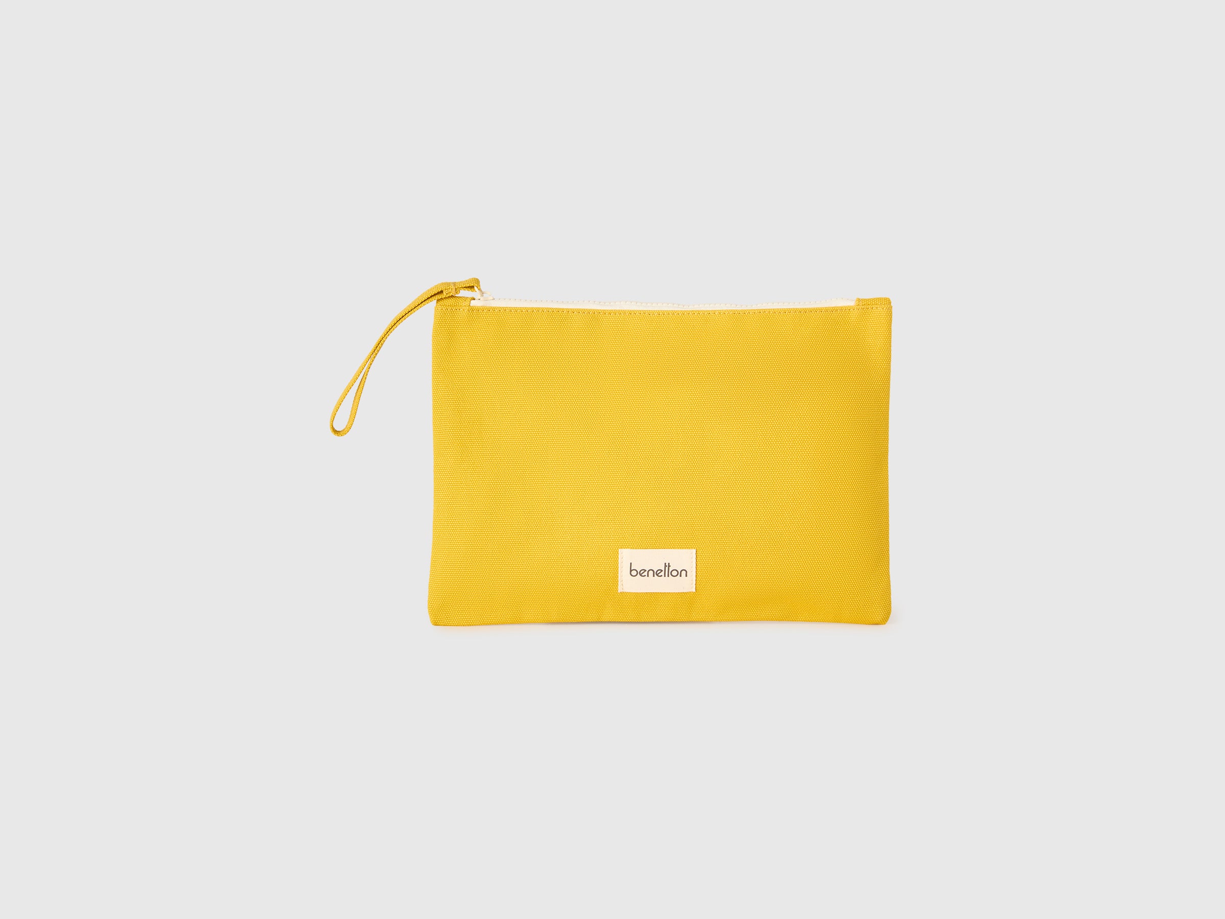 Yellow tablet case - ucb_image_FS
