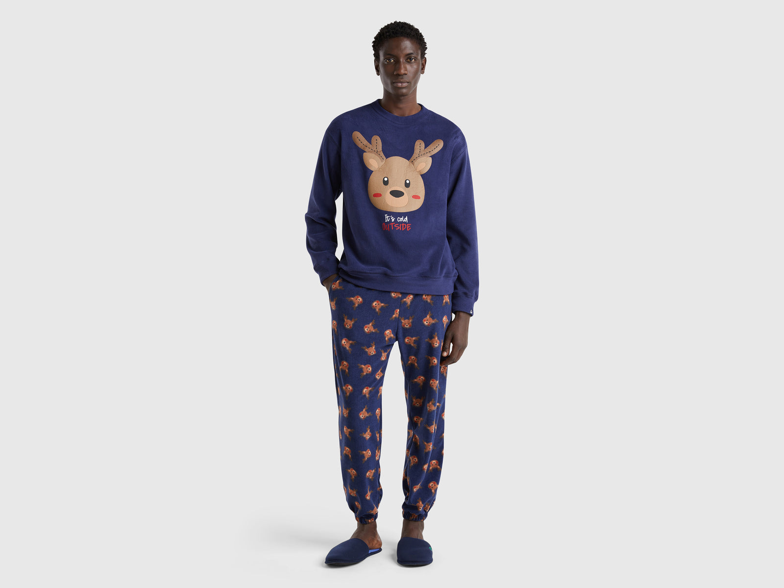 Fleece trousers with reindeer print