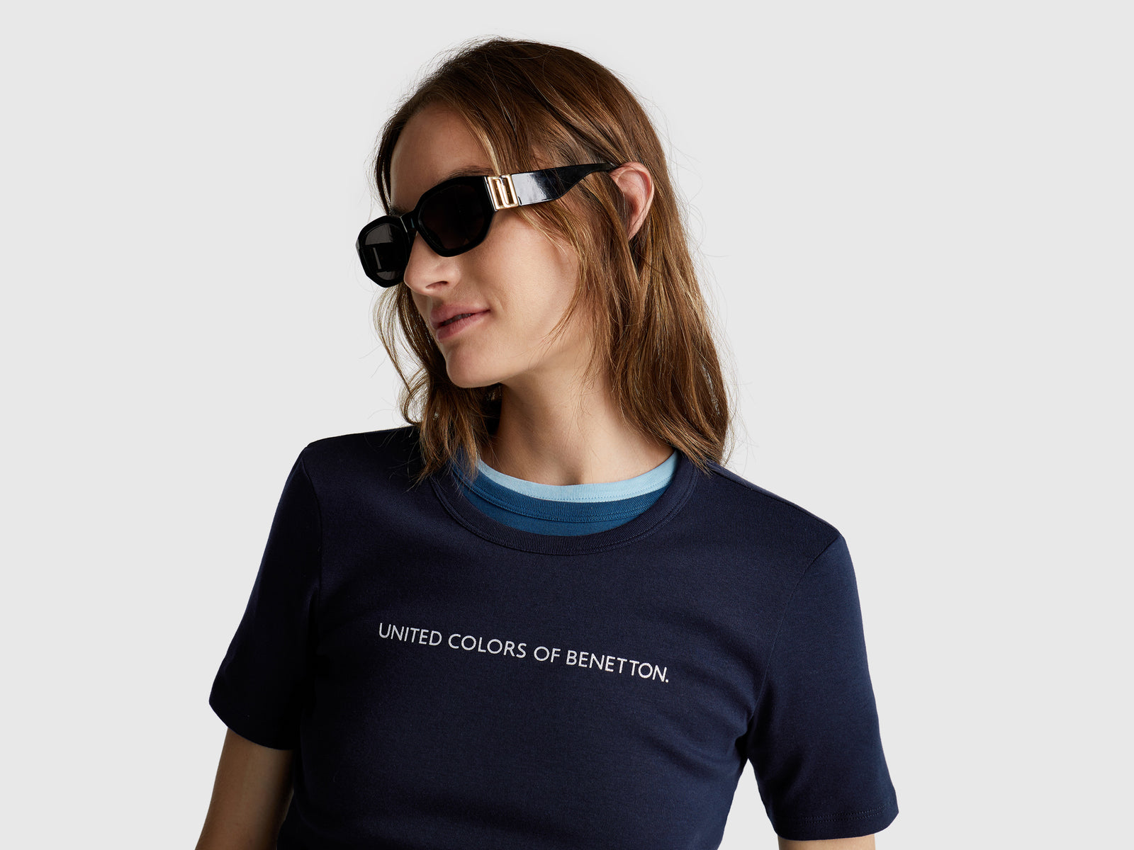 T-shirt in 100% cotton with glitter print logo