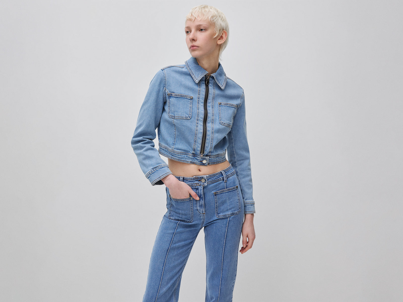 Zip-up denim jacket