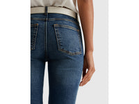 Jeans slim fit de cintura subida - ucb_image_FY