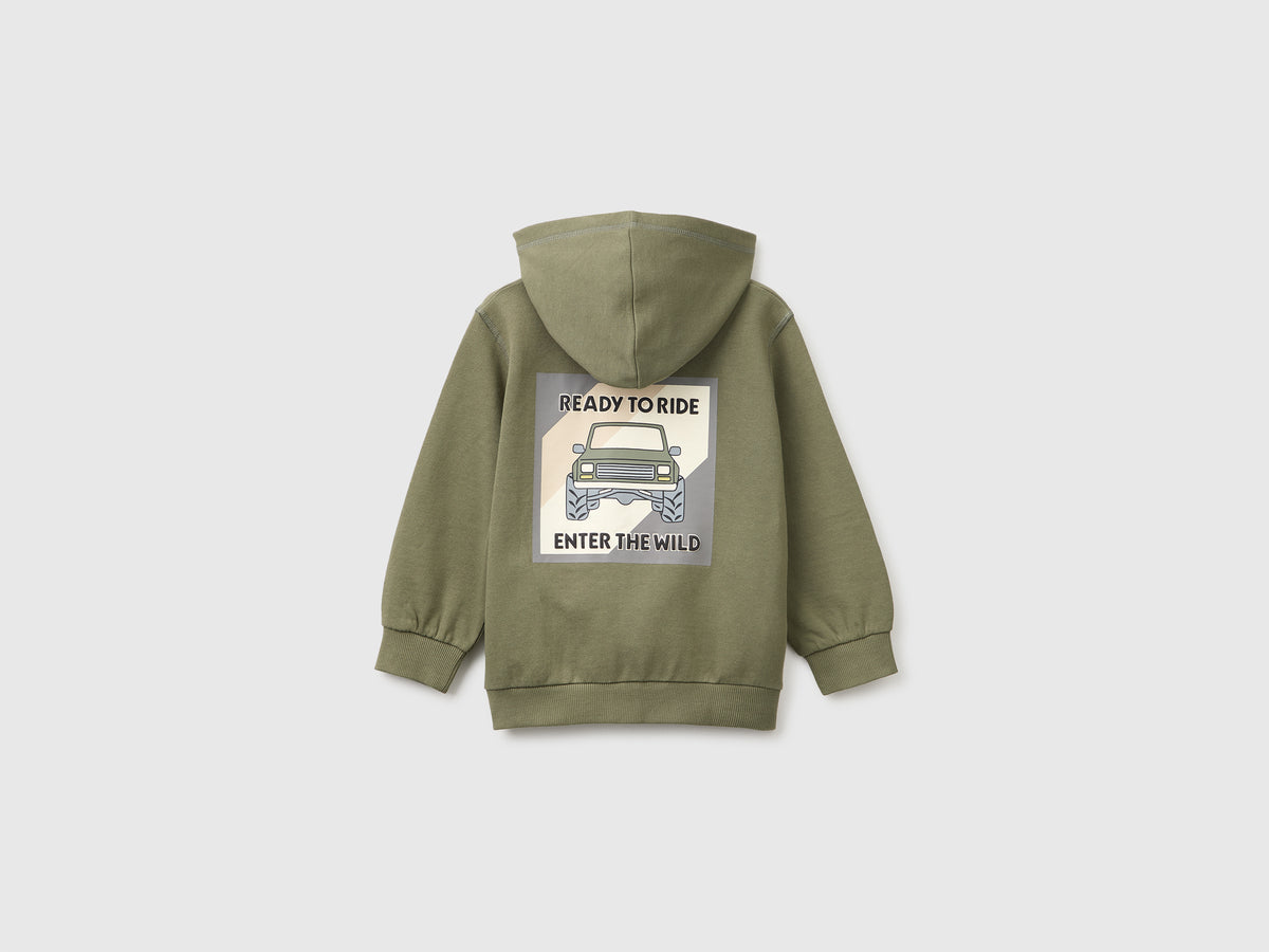 Casaco em algodão orgânico com capuz e estampas - ucb_image_BS