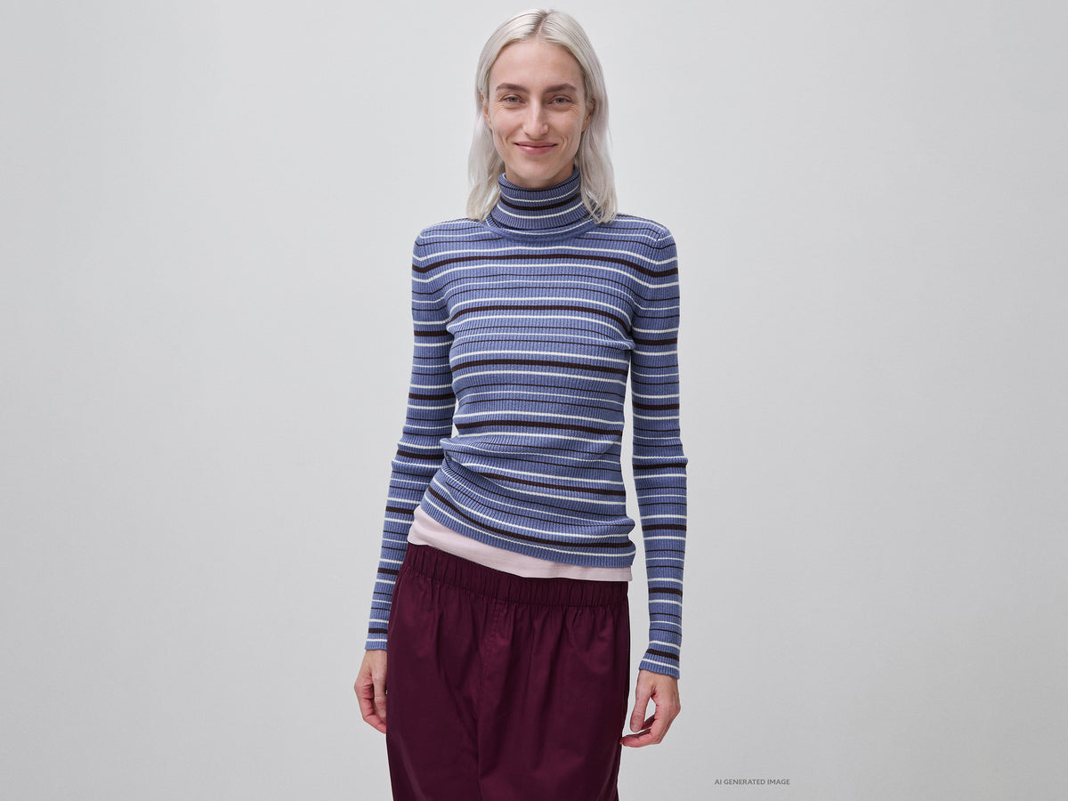 Camisola de gola alta canelada em mistura de seda e lã - ucb_image_F