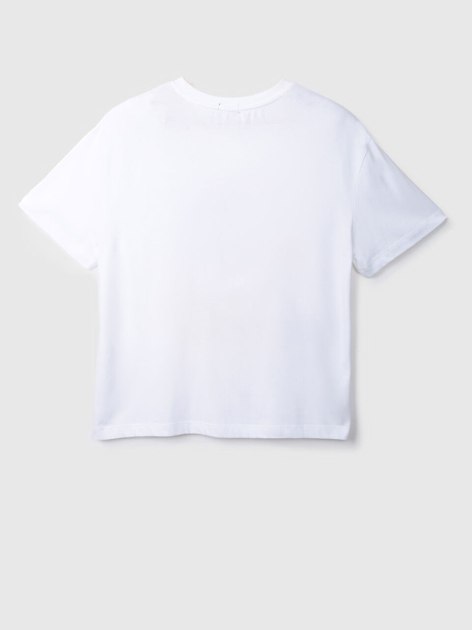Short Sleeve T-Shirt With Big Chest Print image number 2