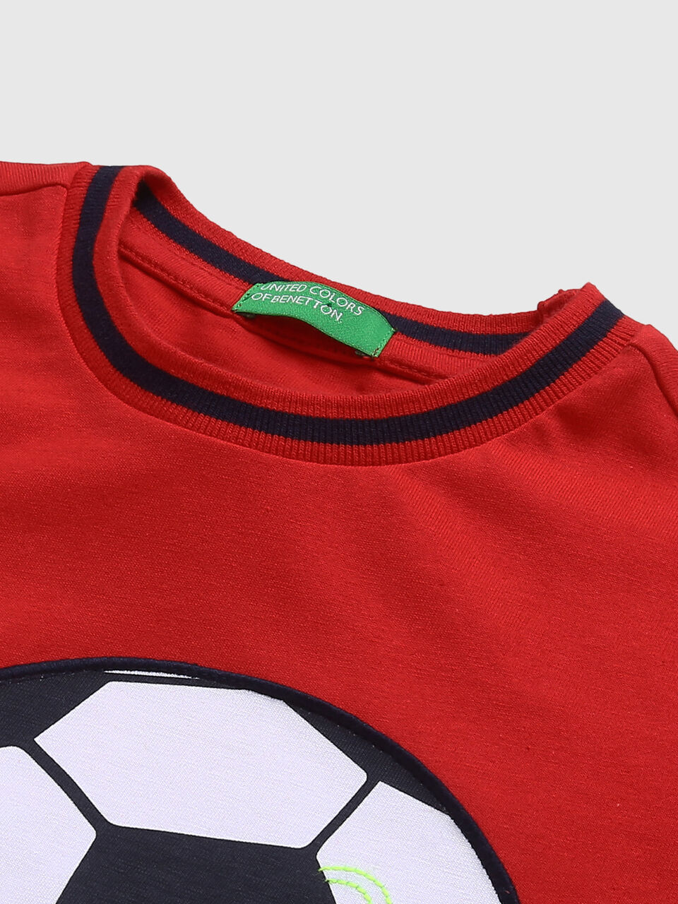 BOTTOM APPLIQUE SOCCER BALL WITH 6 BADGE image number null