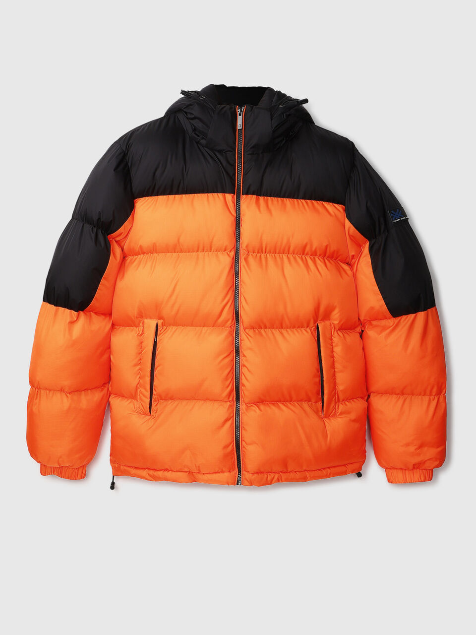 CONTRAST PANEL HEAVY PUFFER JACKET image number 1