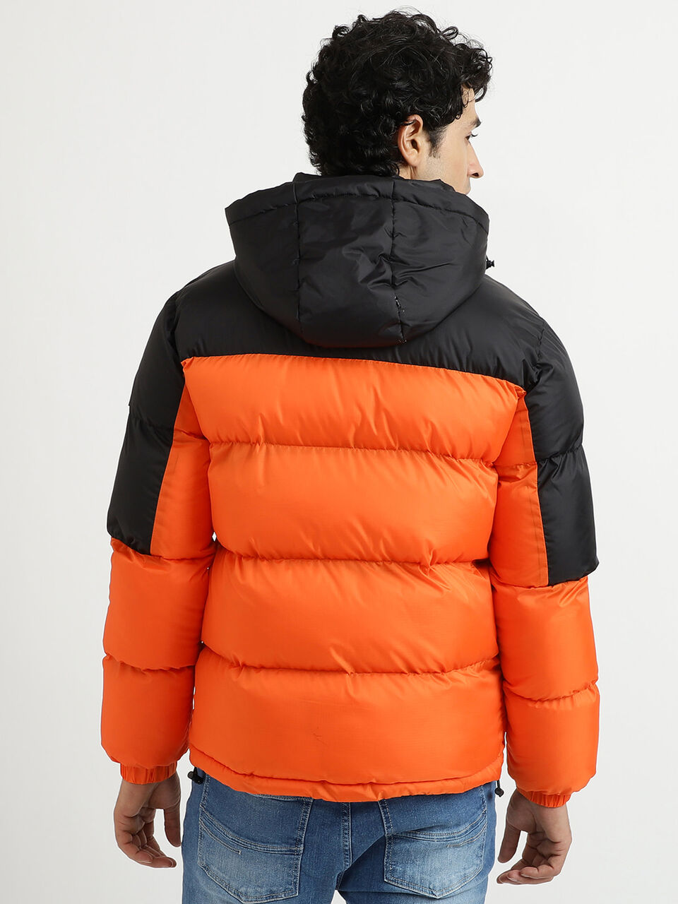 CONTRAST PANEL HEAVY PUFFER JACKET image number null