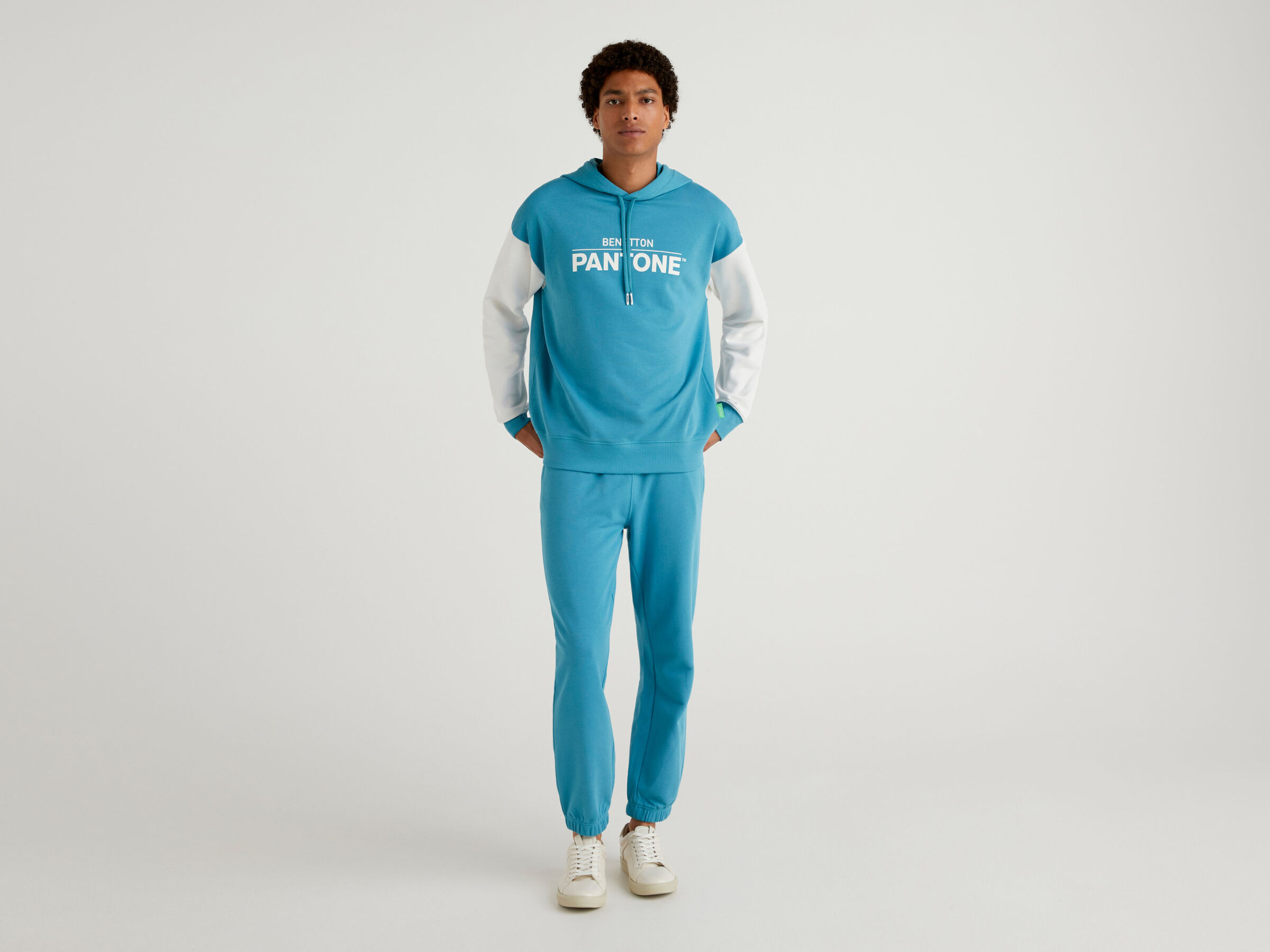 BenettonxPantone™ color block hoodie image number 3
