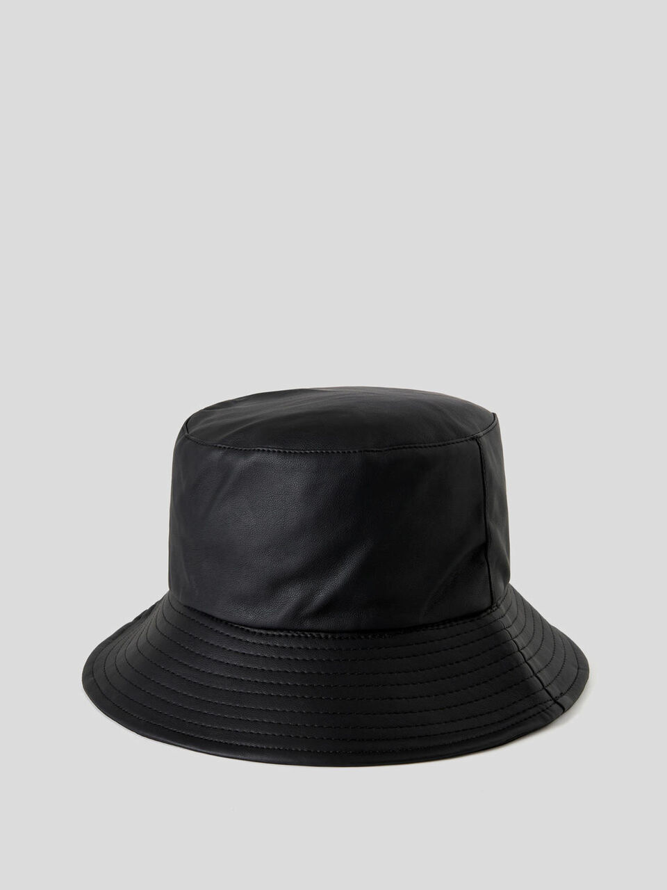 Fisherman's hat in imitation leather fabric image number 2