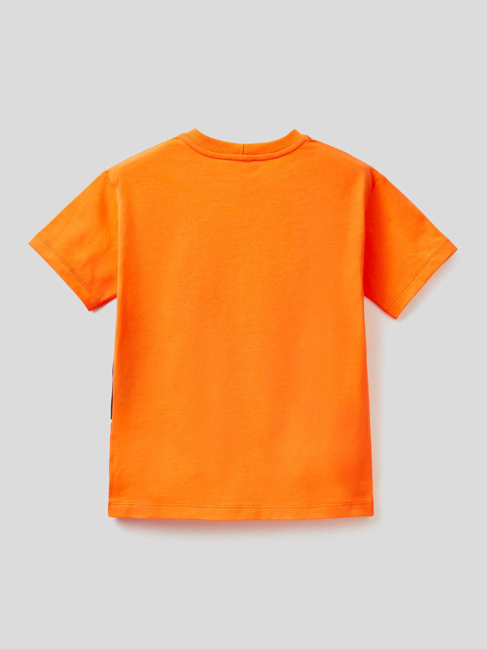 T-shirt with print image number null