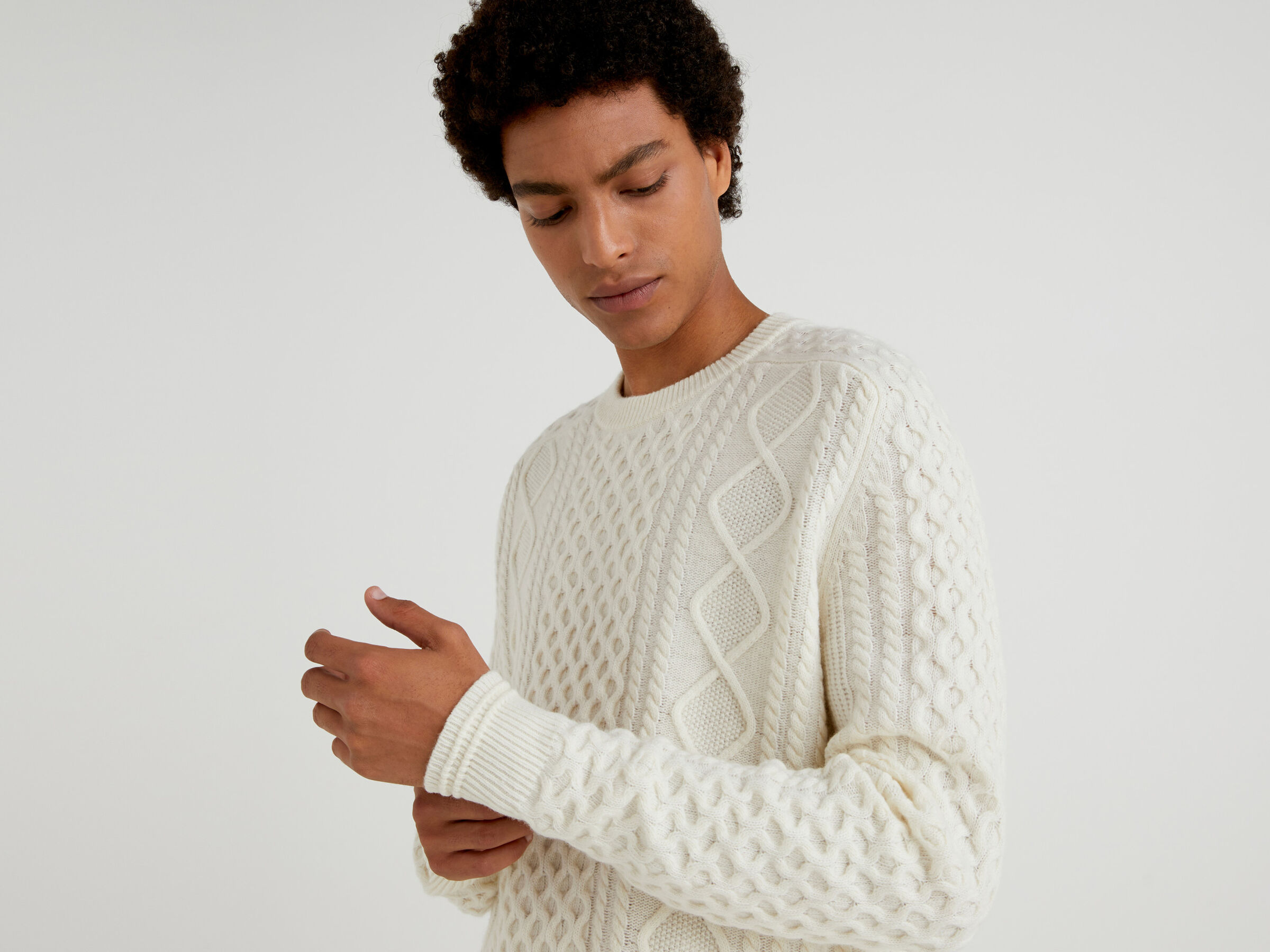 Knit sweater in wool blend image number 3