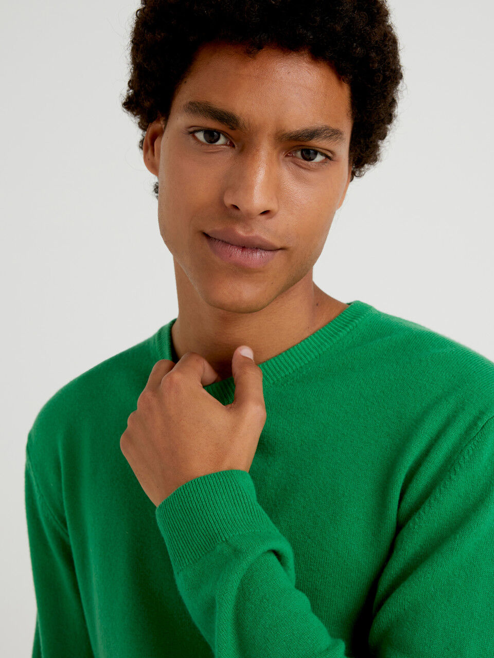 Green crew neck sweater in pure Merino wool customizable