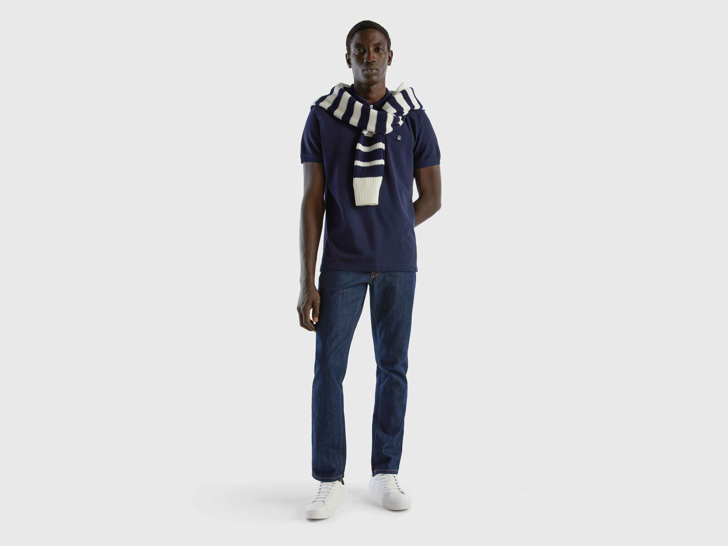 Short sleeve polo in 100% cotton image number 3