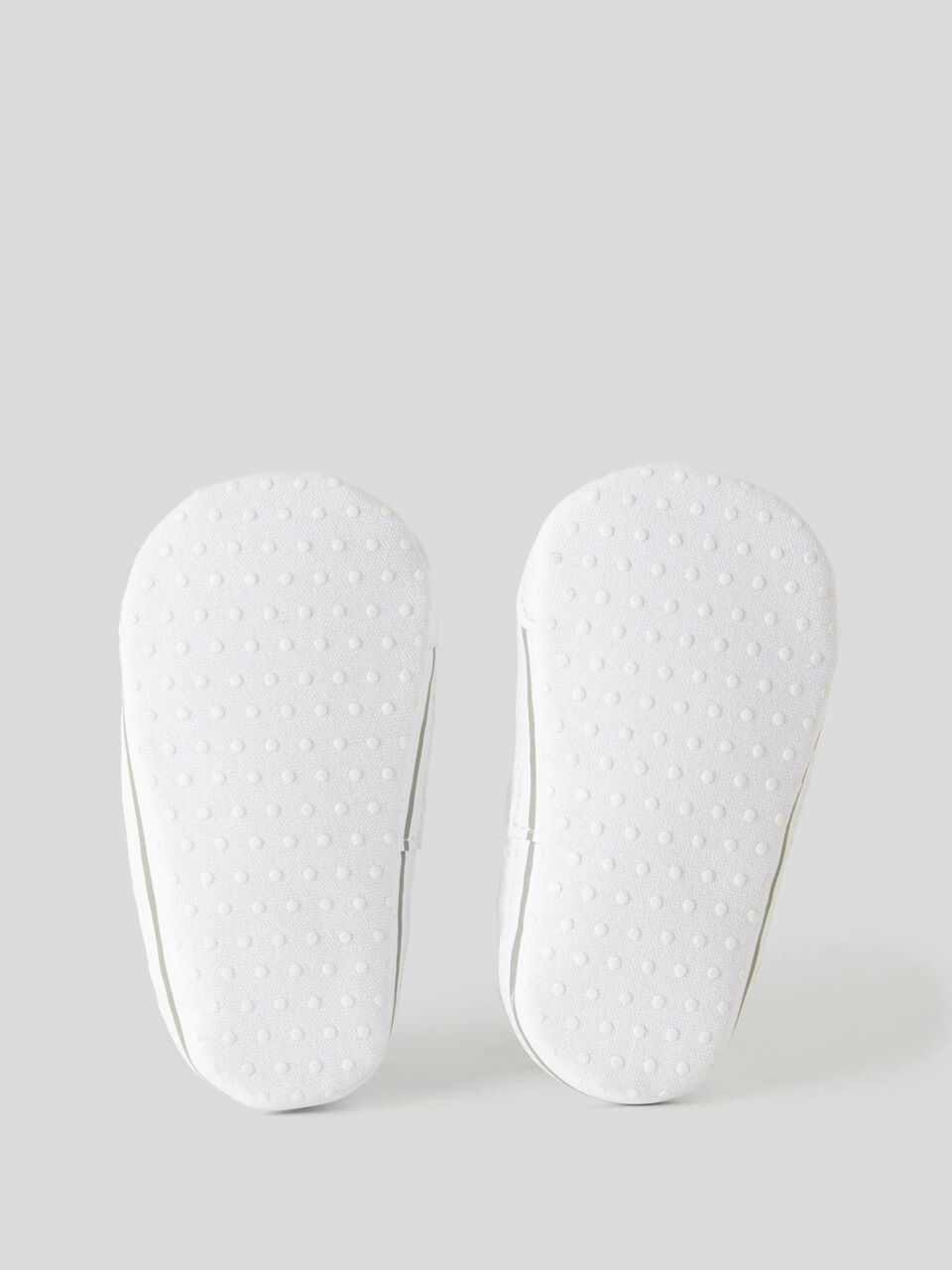 Shoes without laces image number 2