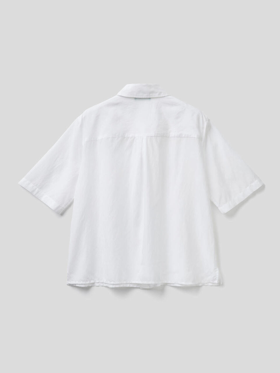 Light short sleeve shirt image number 2