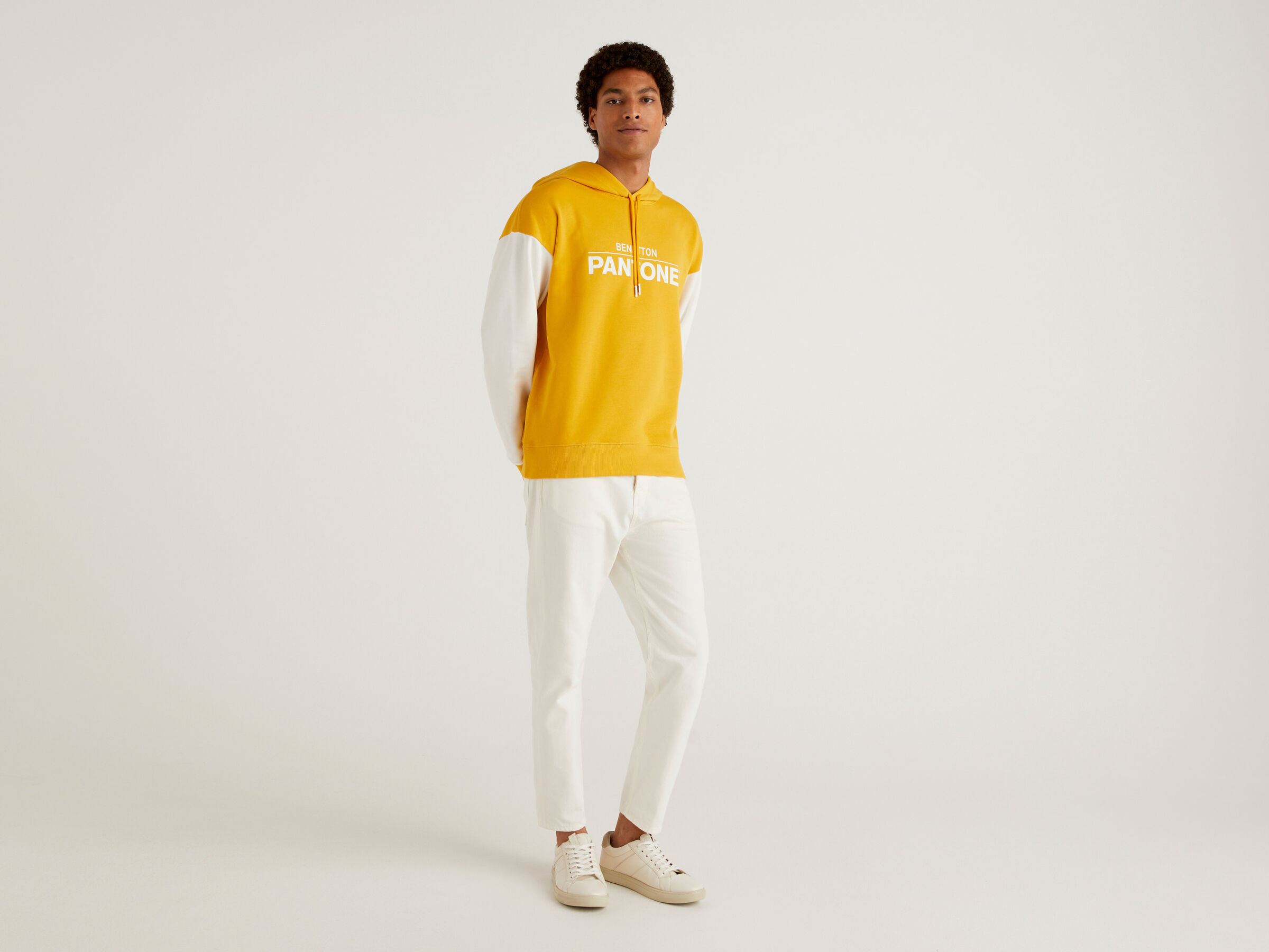 BenettonxPantone™ color block hoodie image number 3