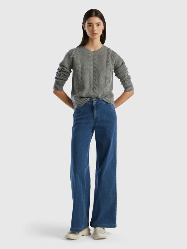 Cable knit sweater in pure cashmere Women