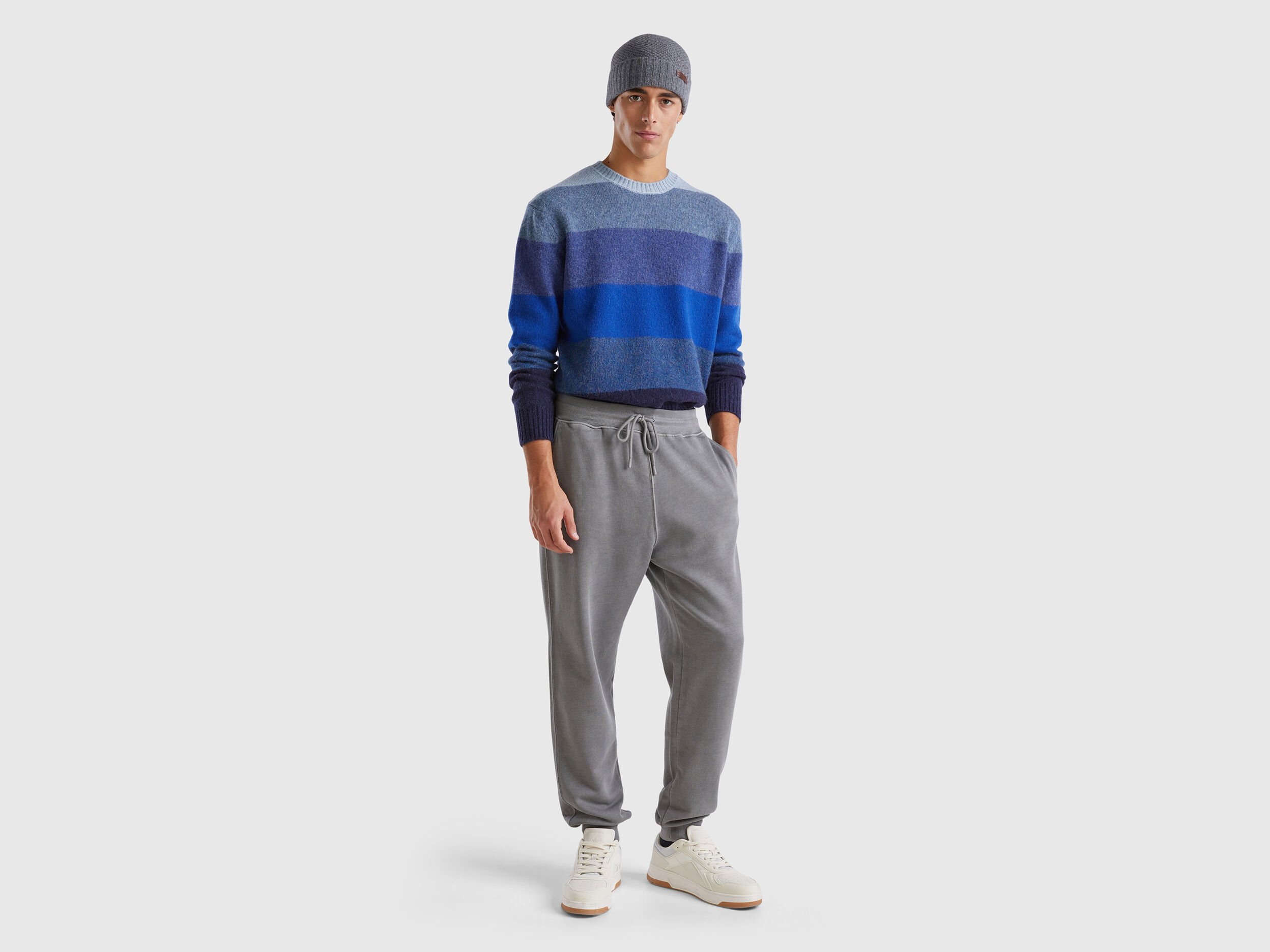 Grey cotton joggers shop