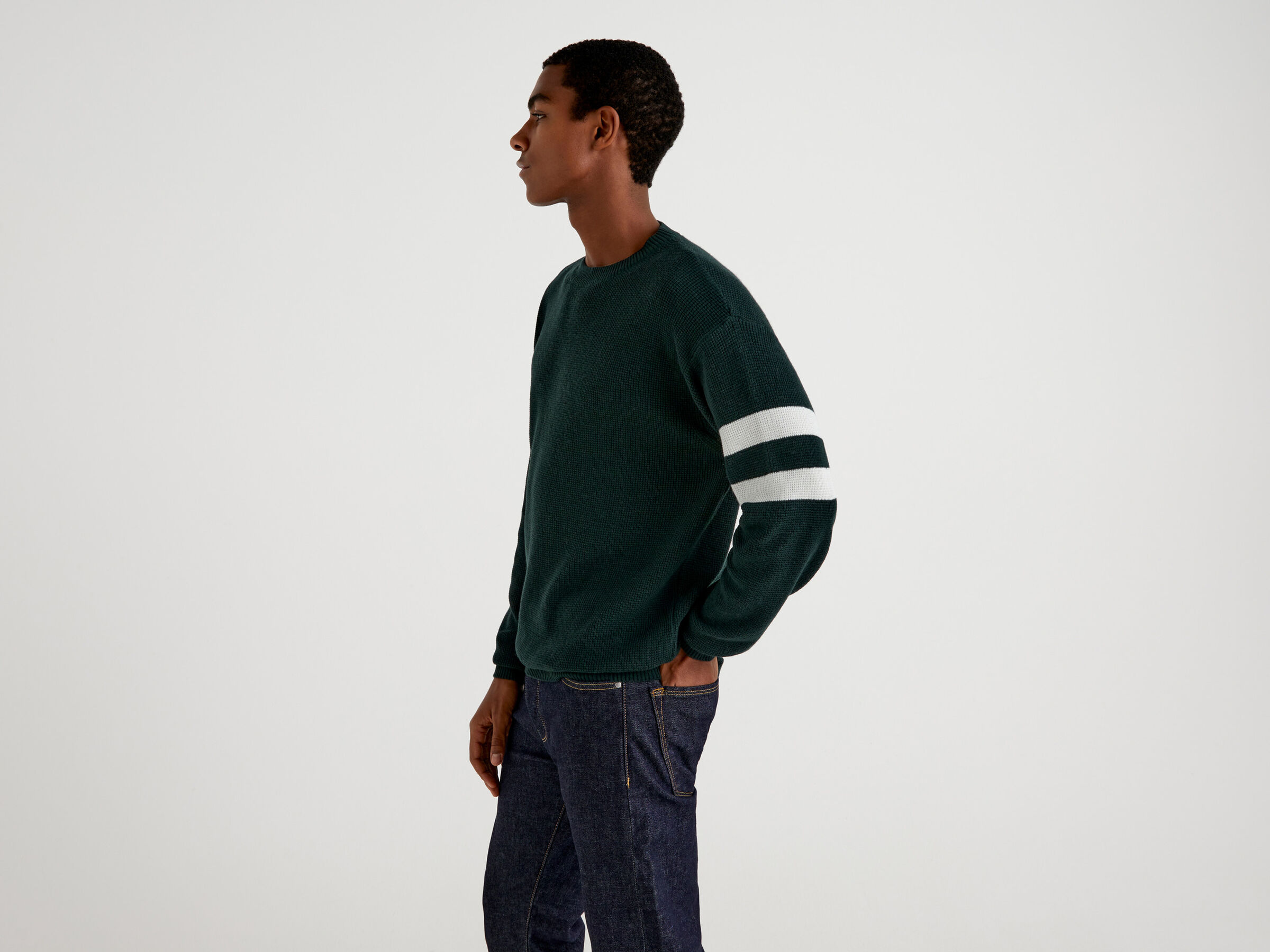 Sweater in cashmere and wool blend image number 3