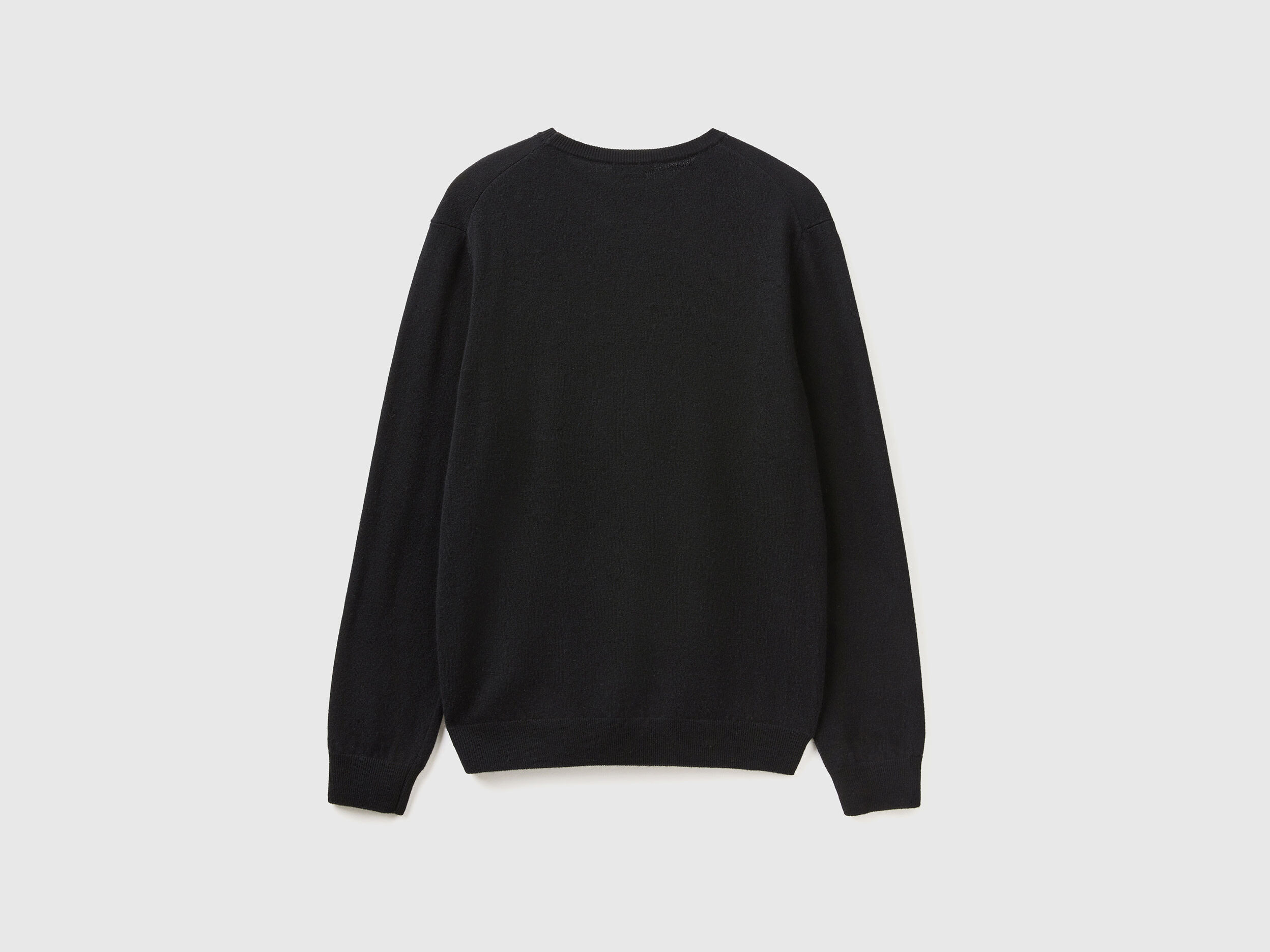Black crew neck sale sweatshirt