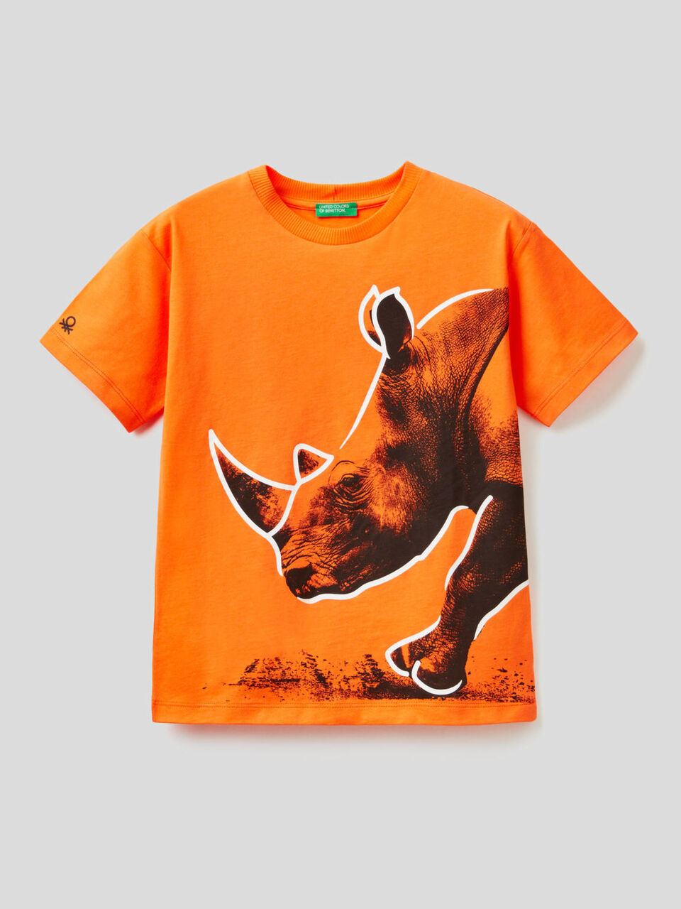 T-shirt with print image number null