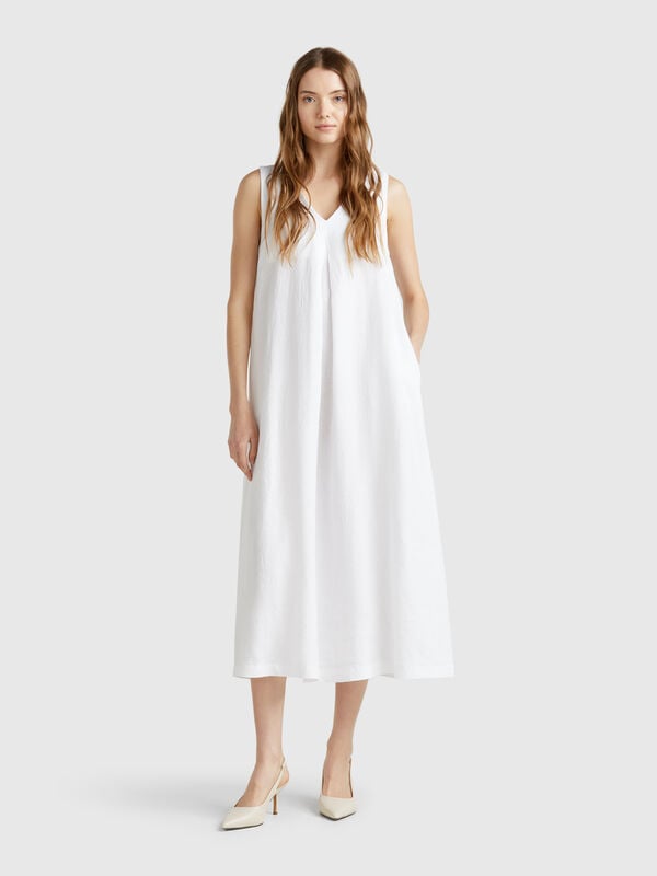 Sleeveless dress in pure linen Women