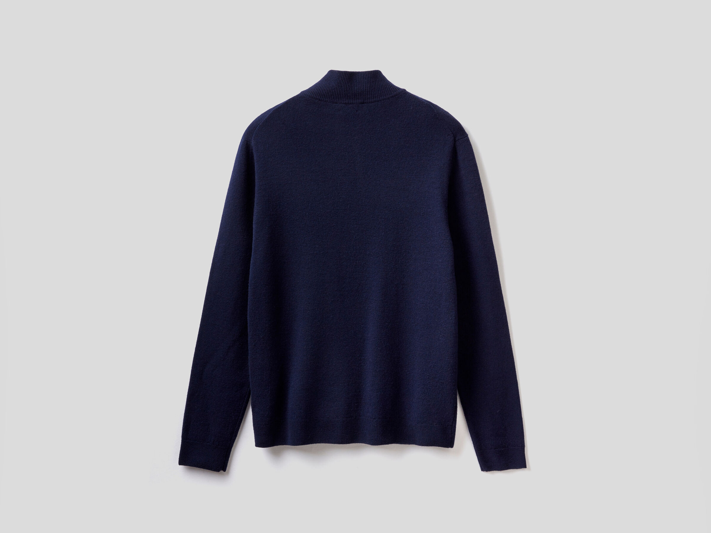 Zip-up cardigan in 100% virgin wool image number 6