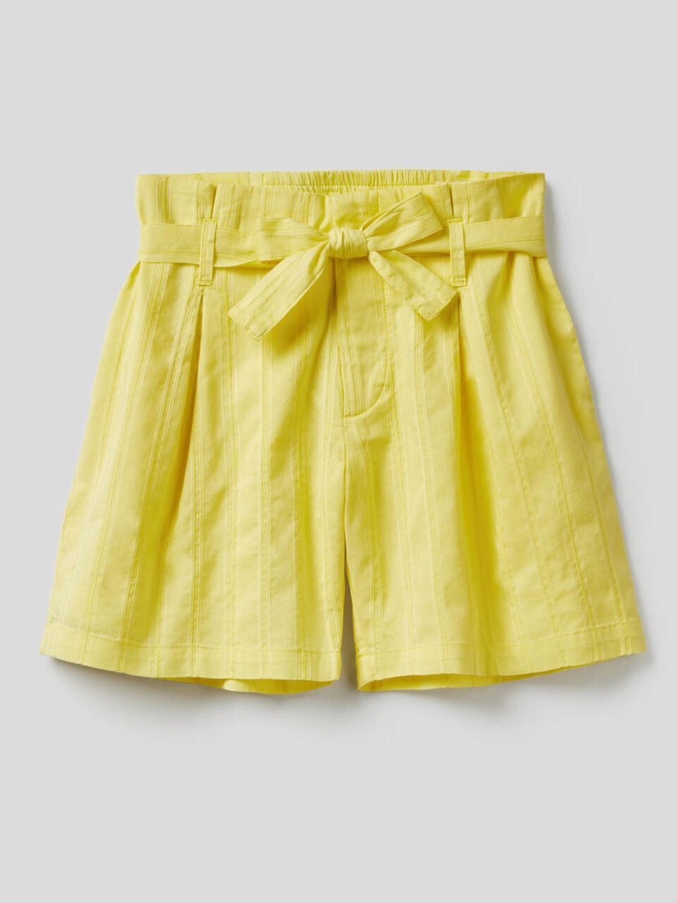 Light bermudas with belt image number null