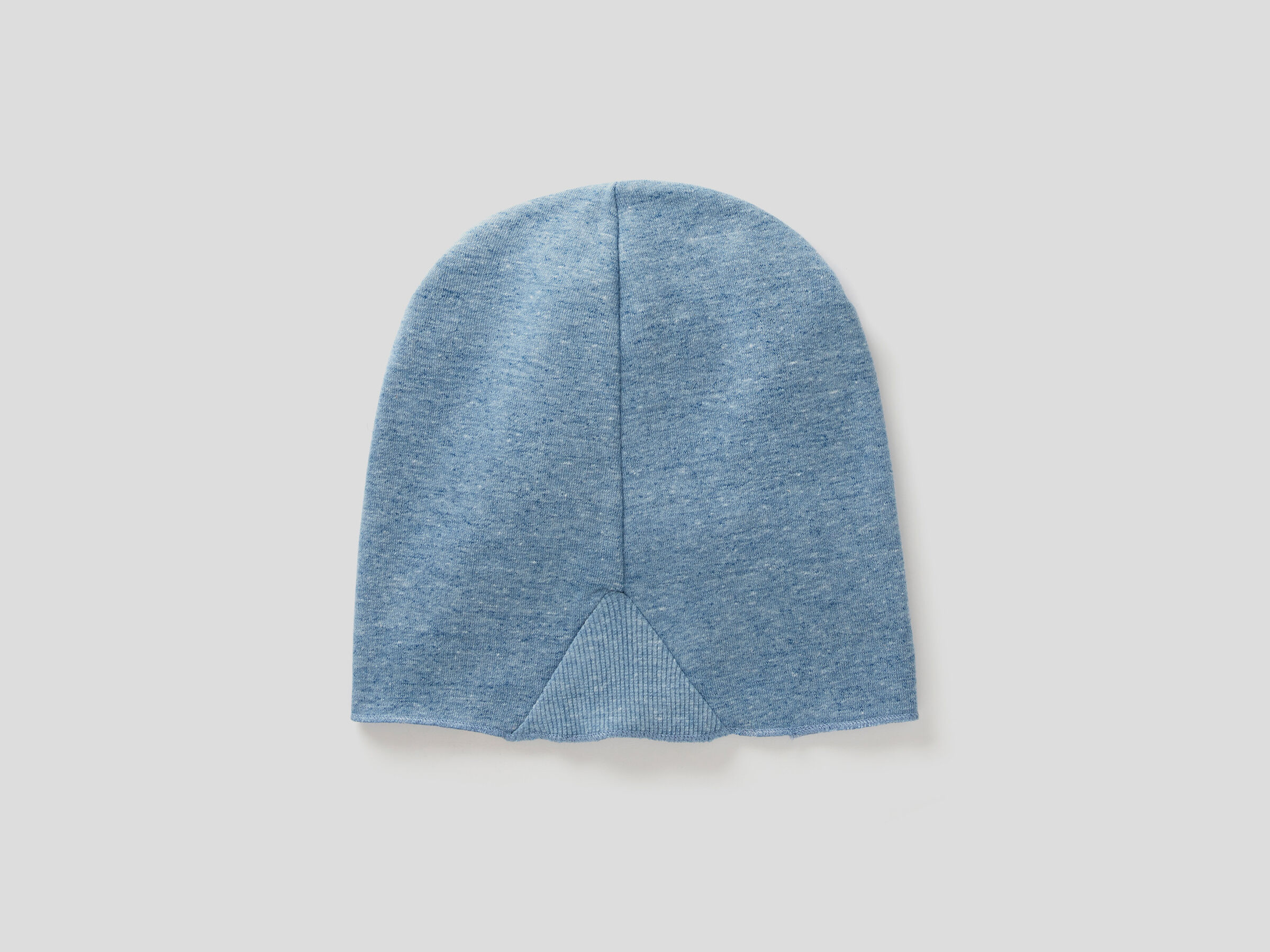 Cap in recycled fabric image number 2