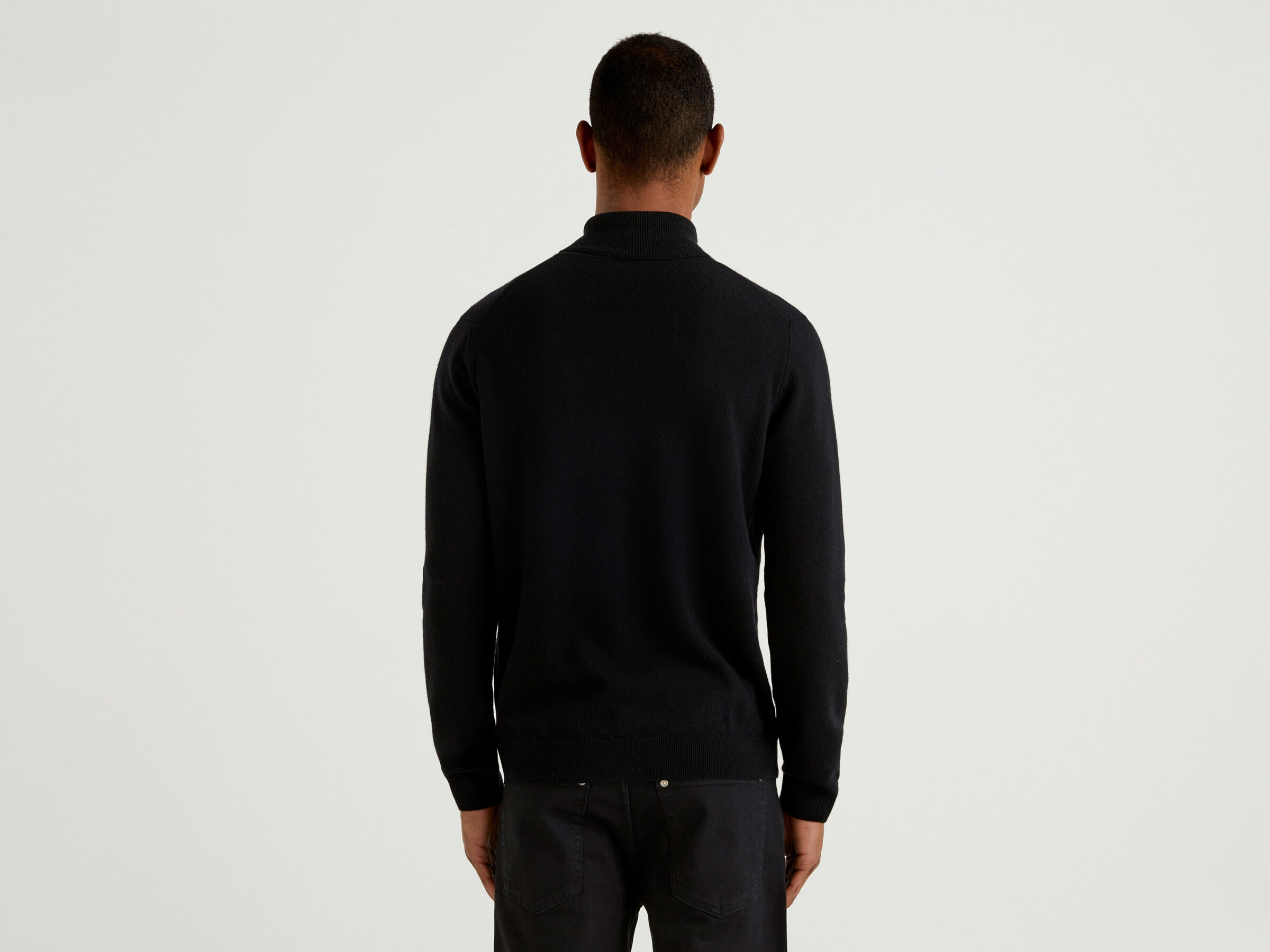Turtleneck in pure virgin wool image number 2