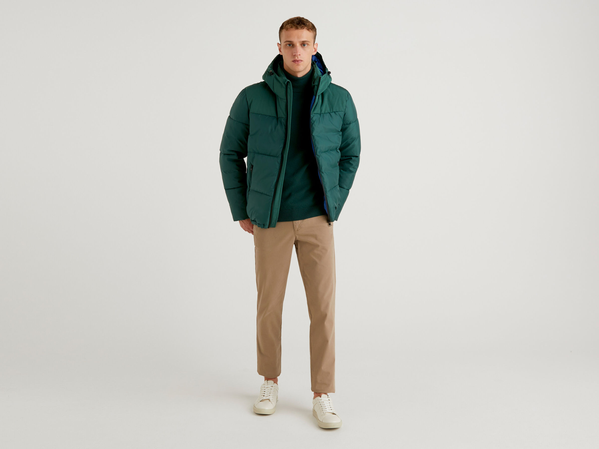 Puffer jacket with hood image number 3
