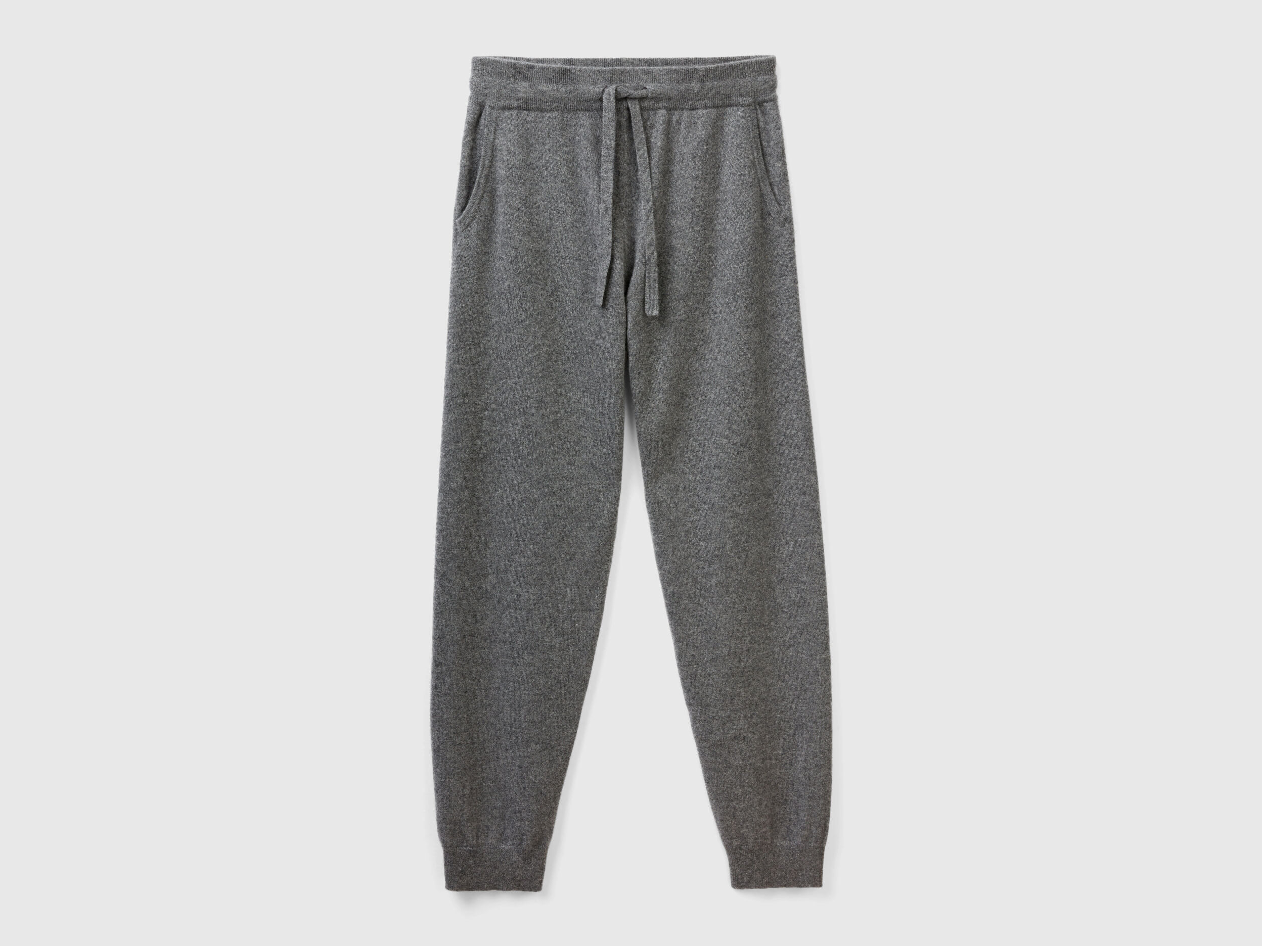Benetton joggers store