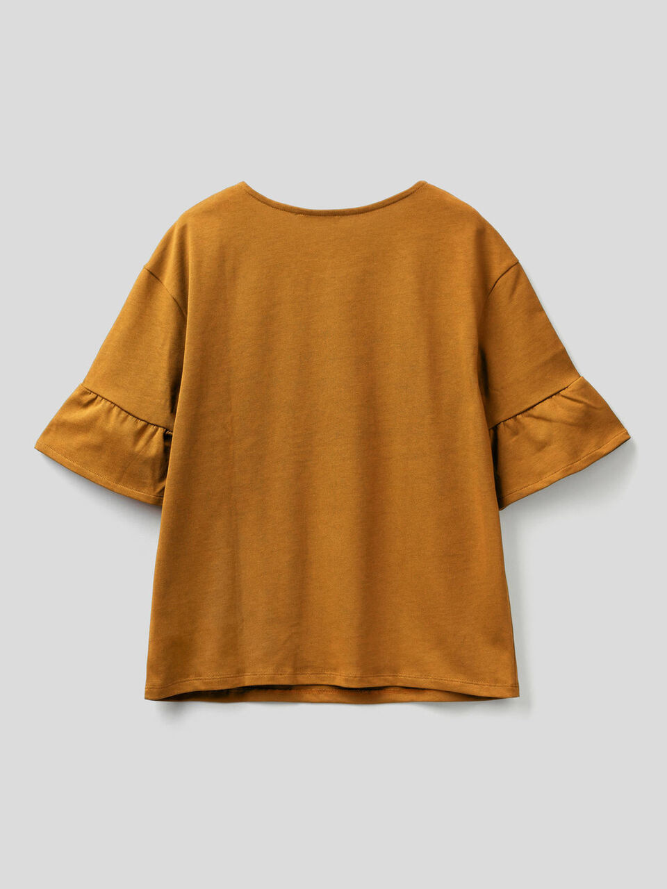 T-shirt with short frill sleeves image number 2