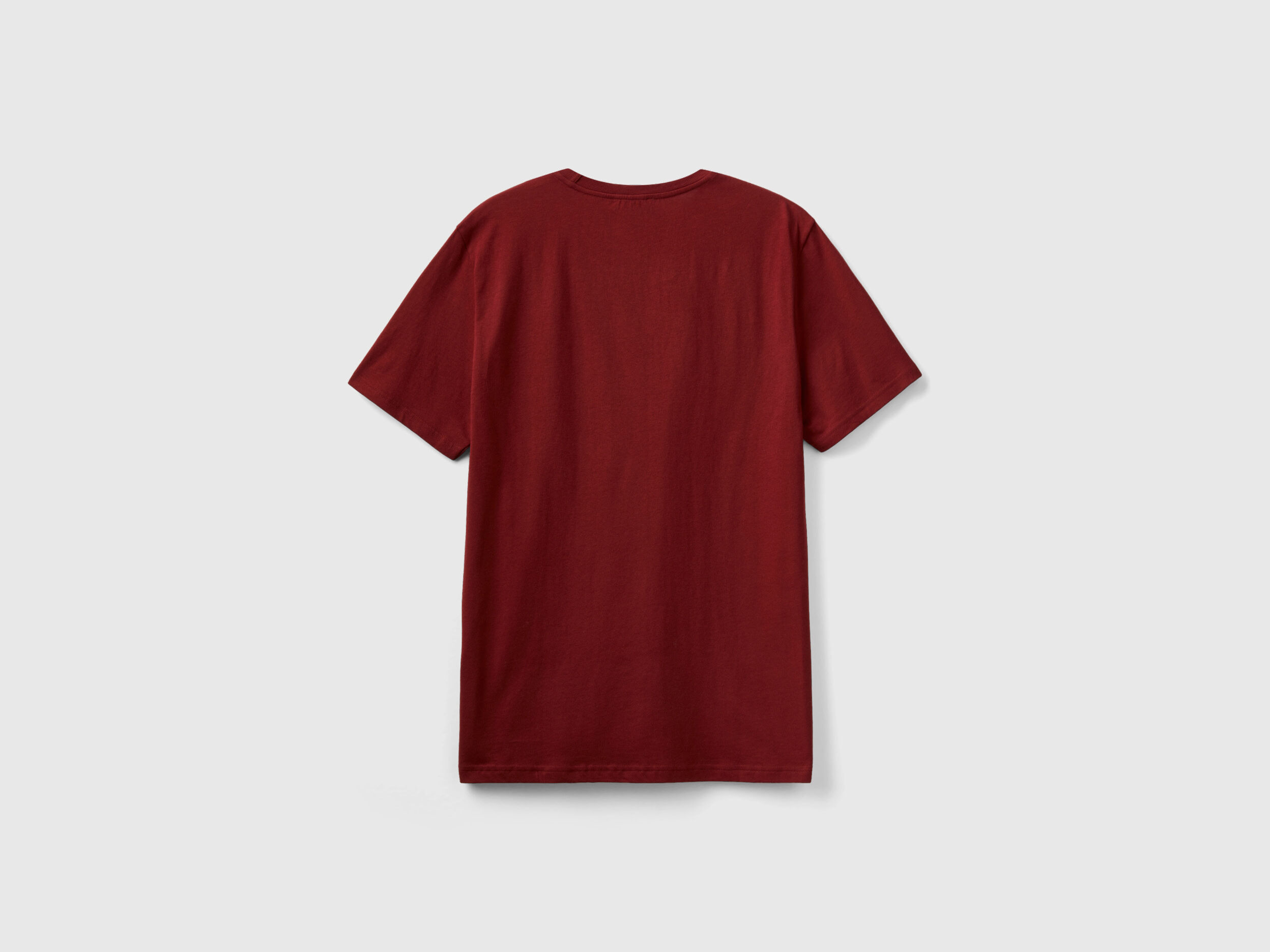Burgundy t shirt