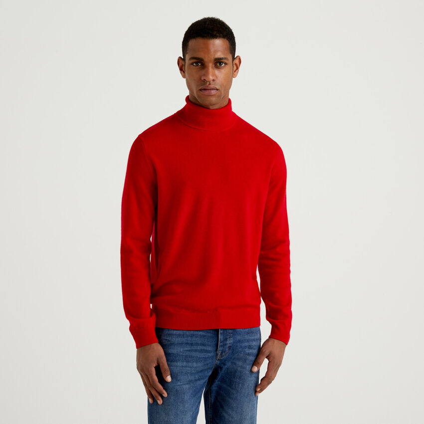 Red turtleneck in pure Merino wool