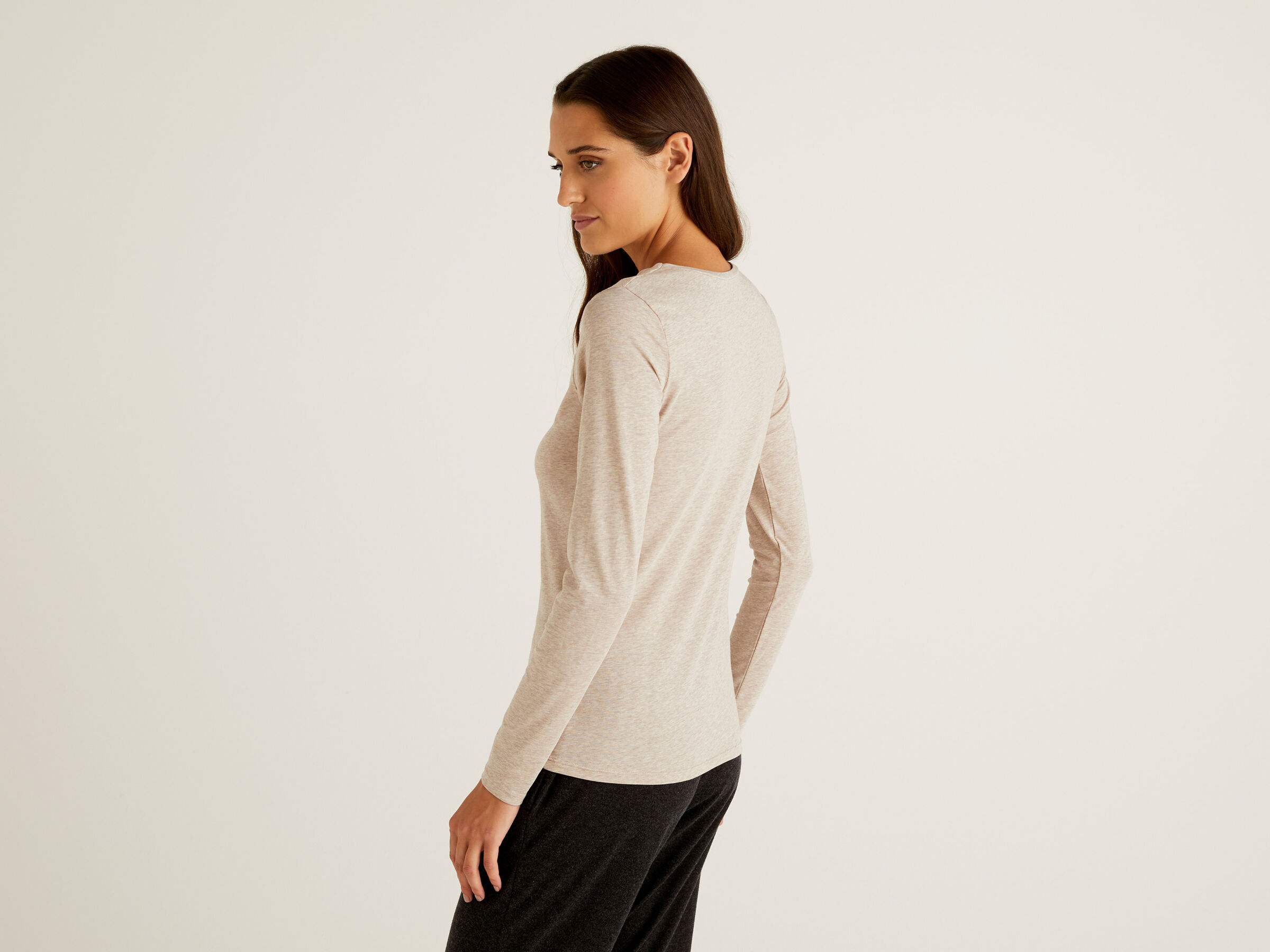 Long sleeve super stretch t-shirt image number 2