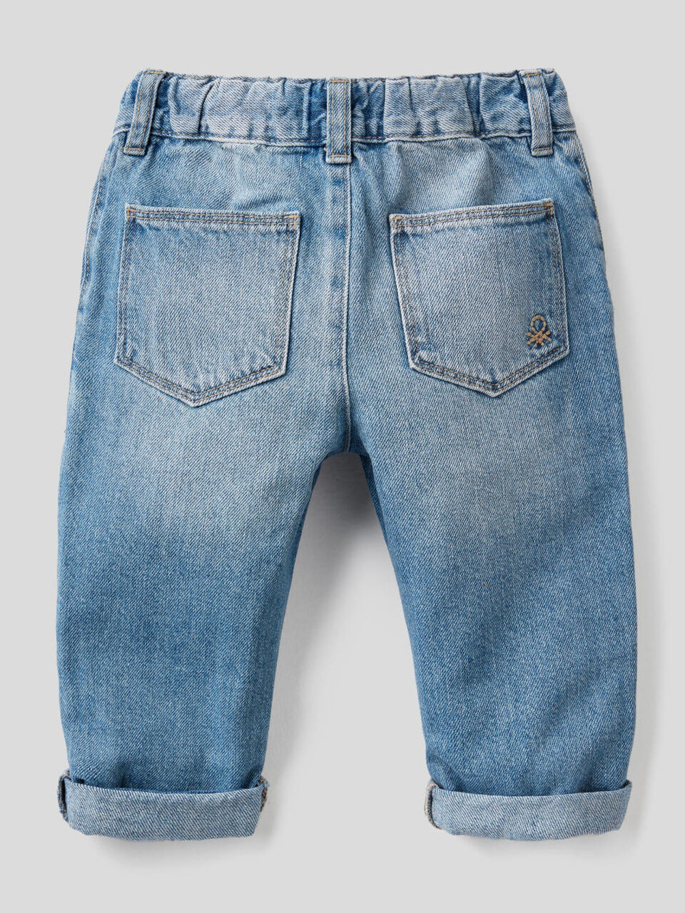 Jeans with maxi pockets in 100% cotton image number null