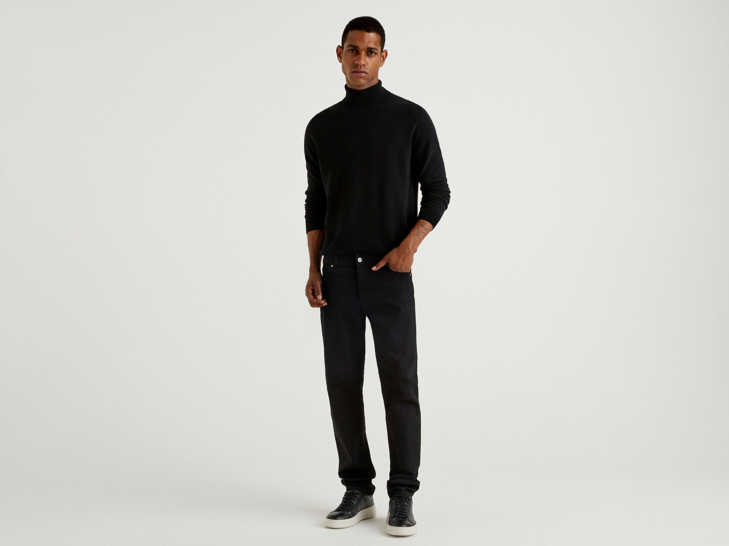 Turtleneck in pure virgin wool image number 3
