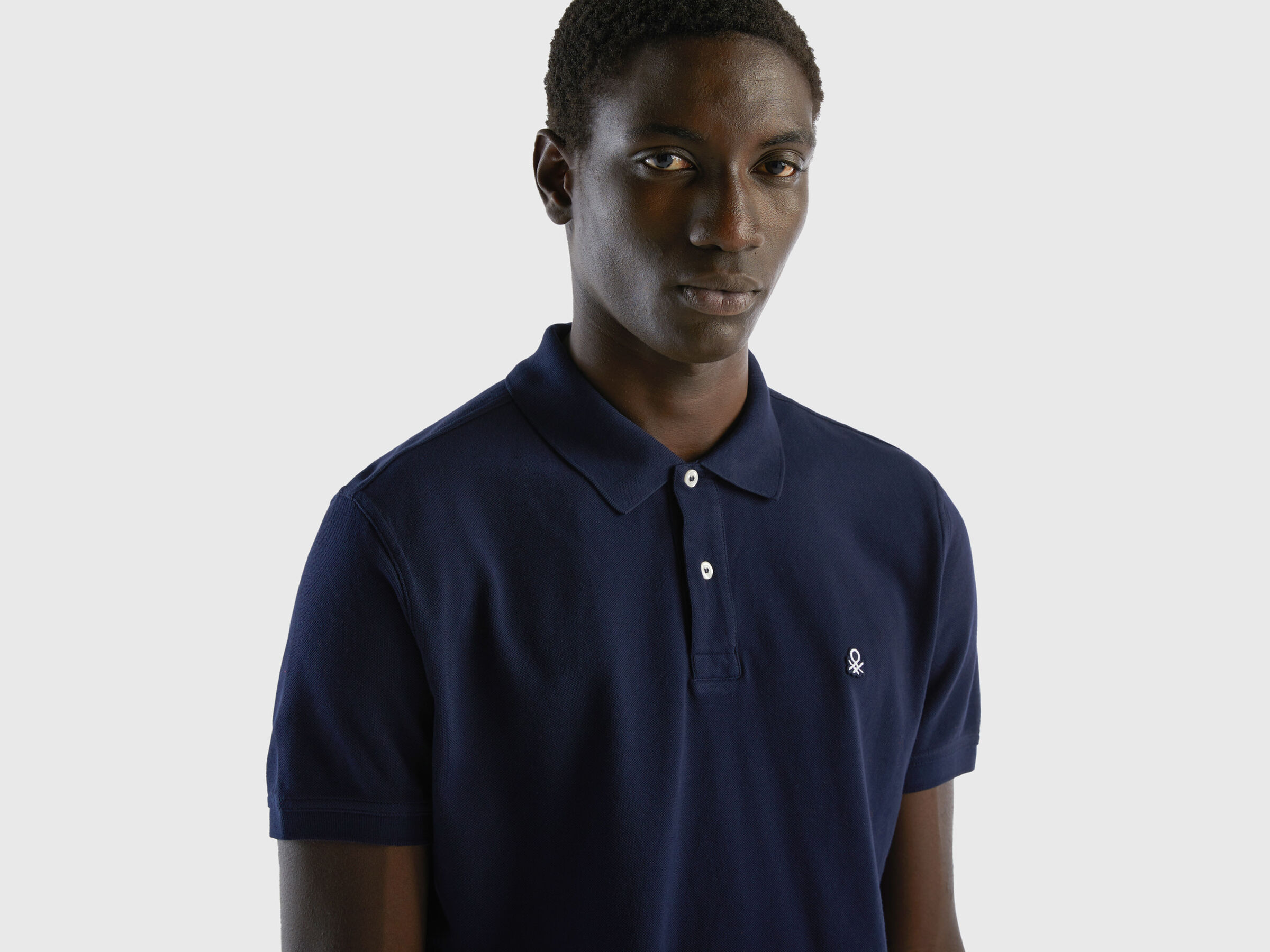 Short sleeve polo in 100% cotton image number 4