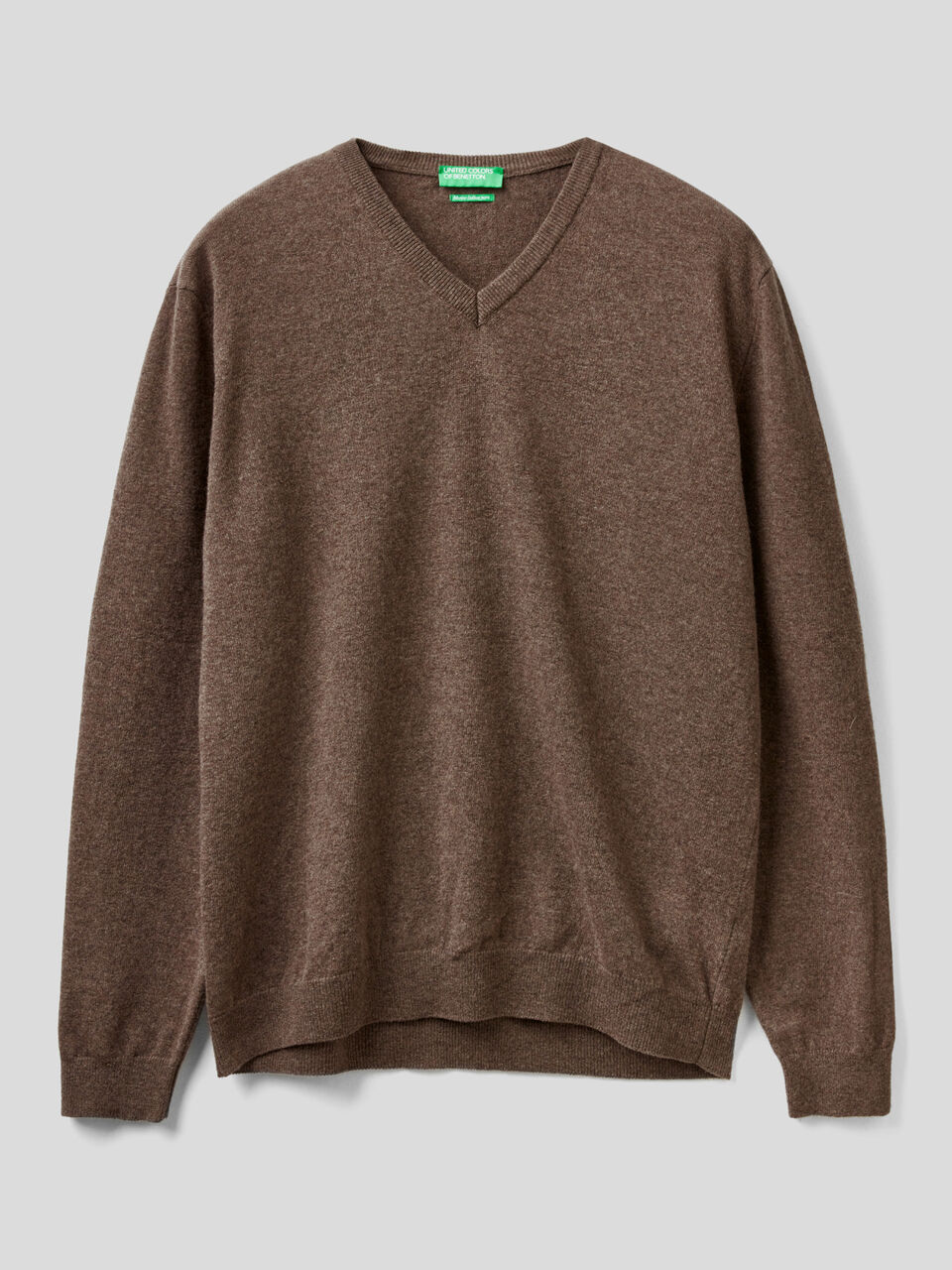 V-neck sweater in pure virgin wool image number 1