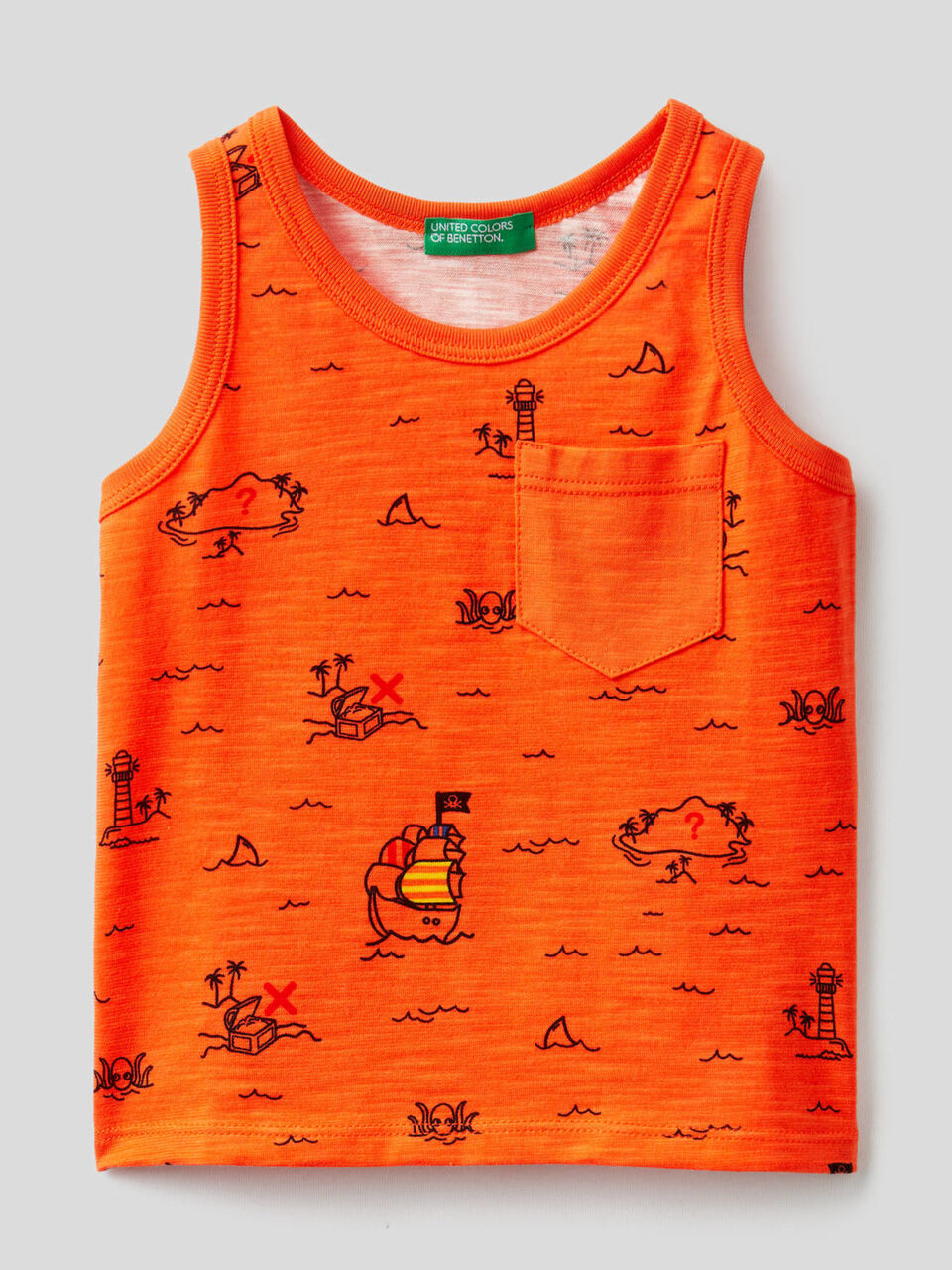 Tank top with treasure island print image number null