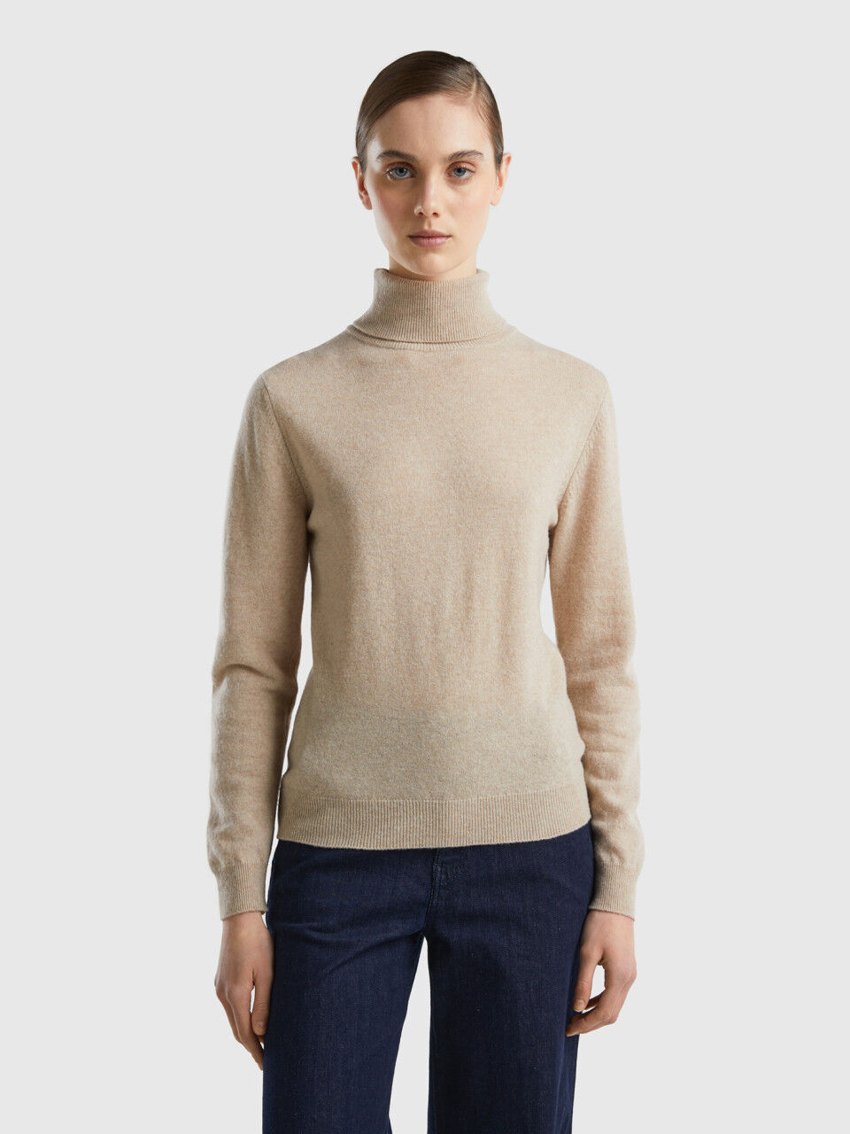 Beige turtleneck sweater in pure Merino wool